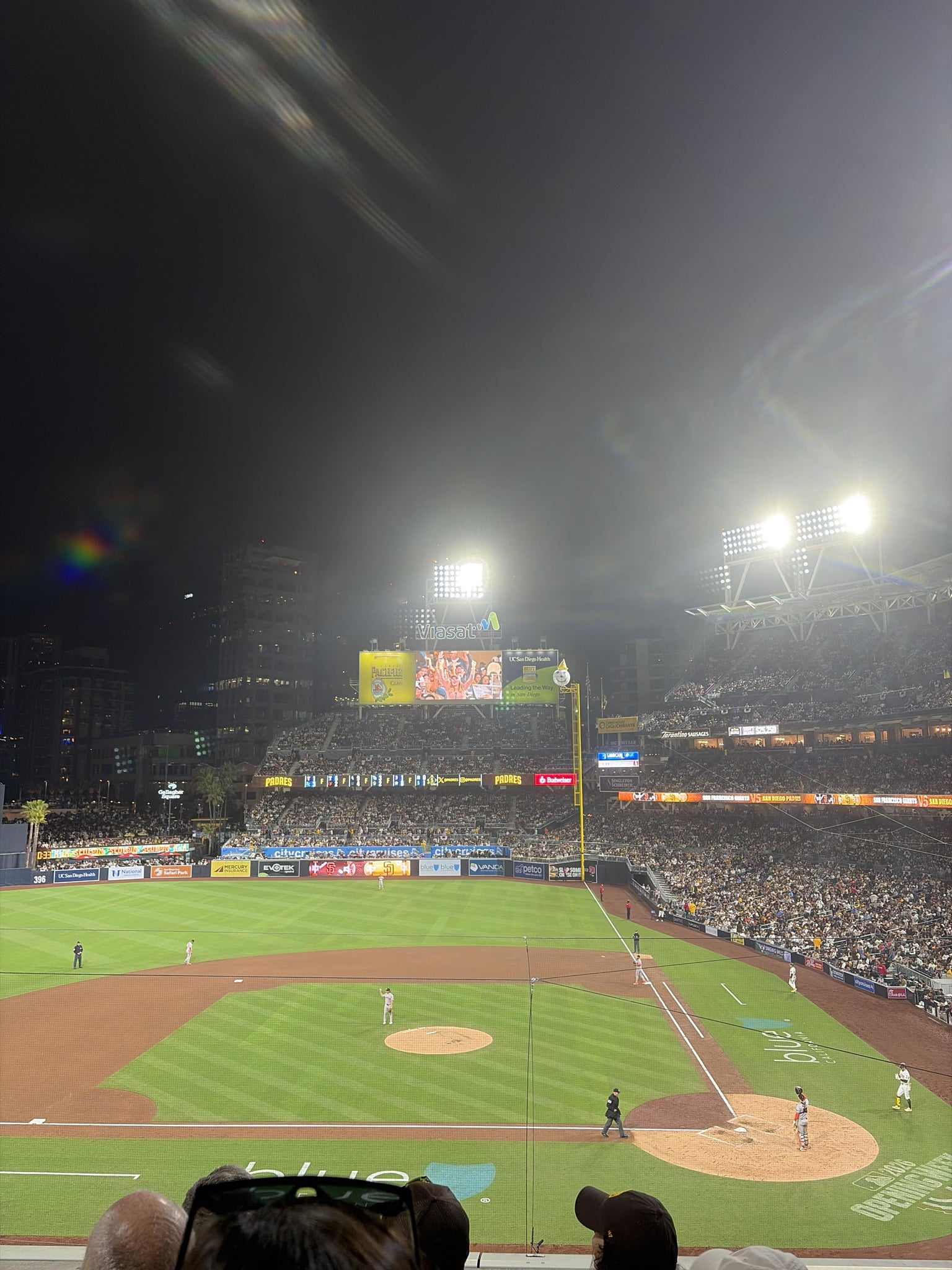 Vue réelle des fans prise de la Section 206 au site Petco Park par Anonymous User
