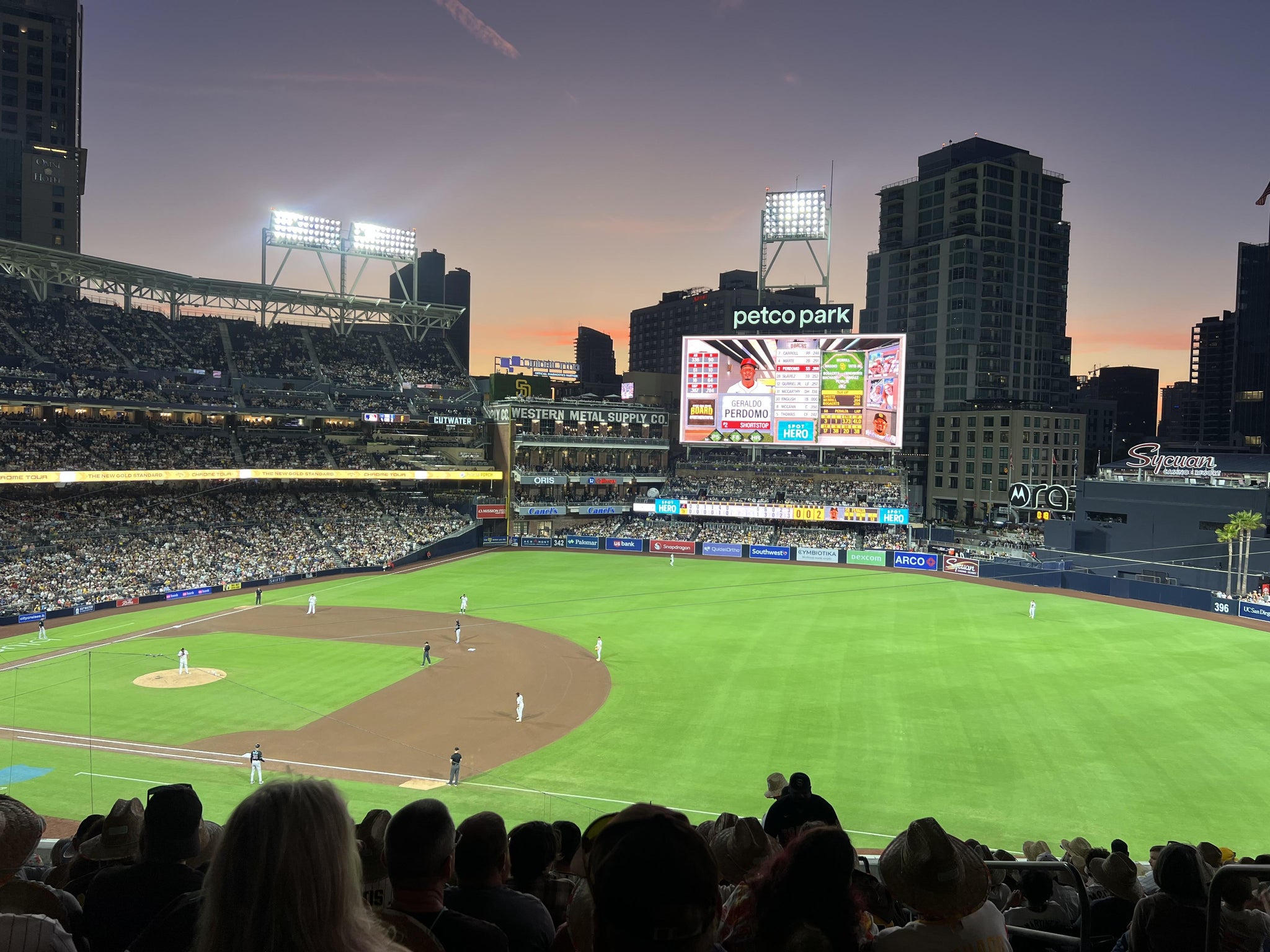 Vue réelle des fans prise de la Section 213 au site Petco Park par Ryan M