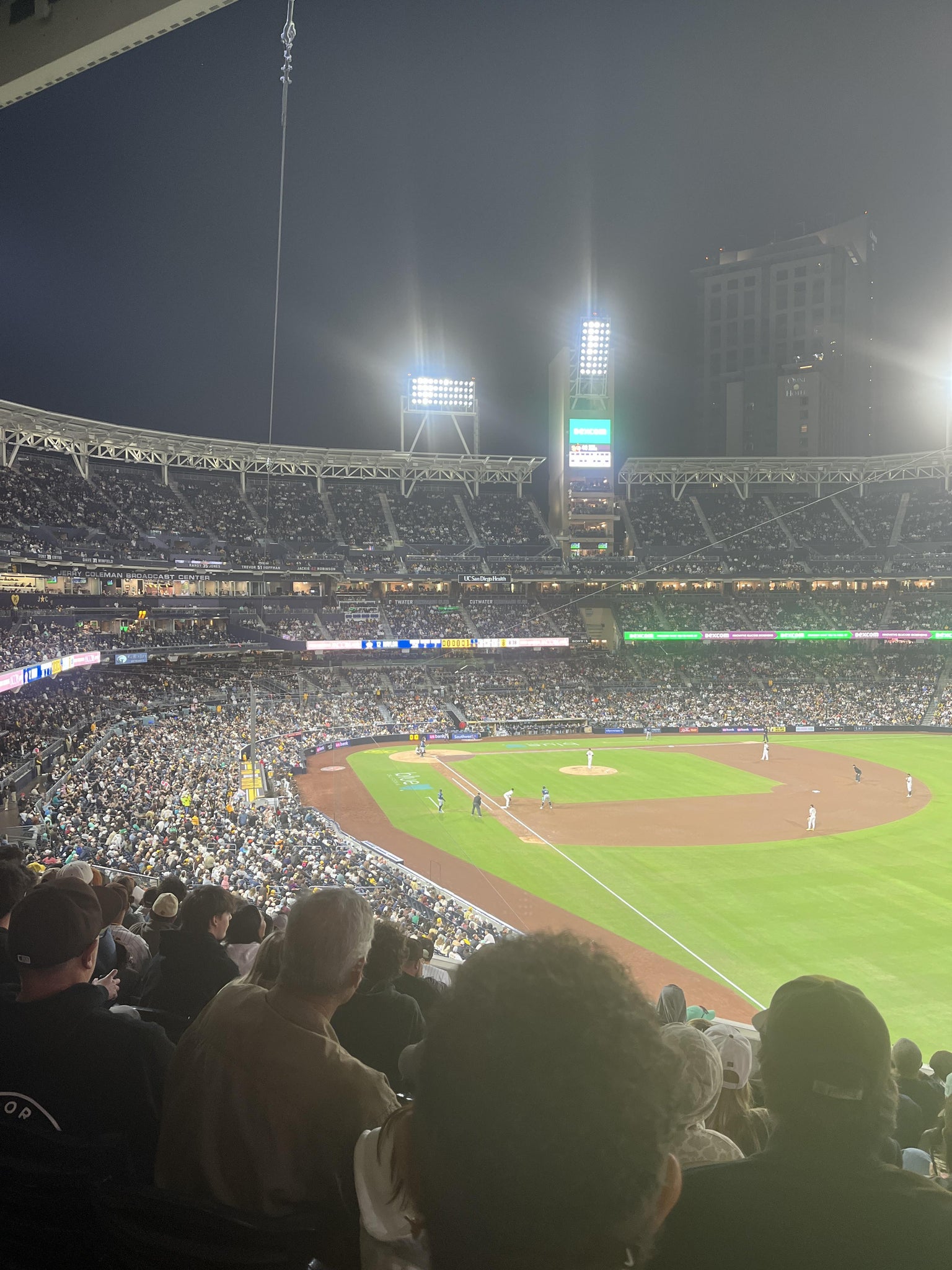 Vue réelle des fans prise de la Section 221 au site Petco Park par Matt C