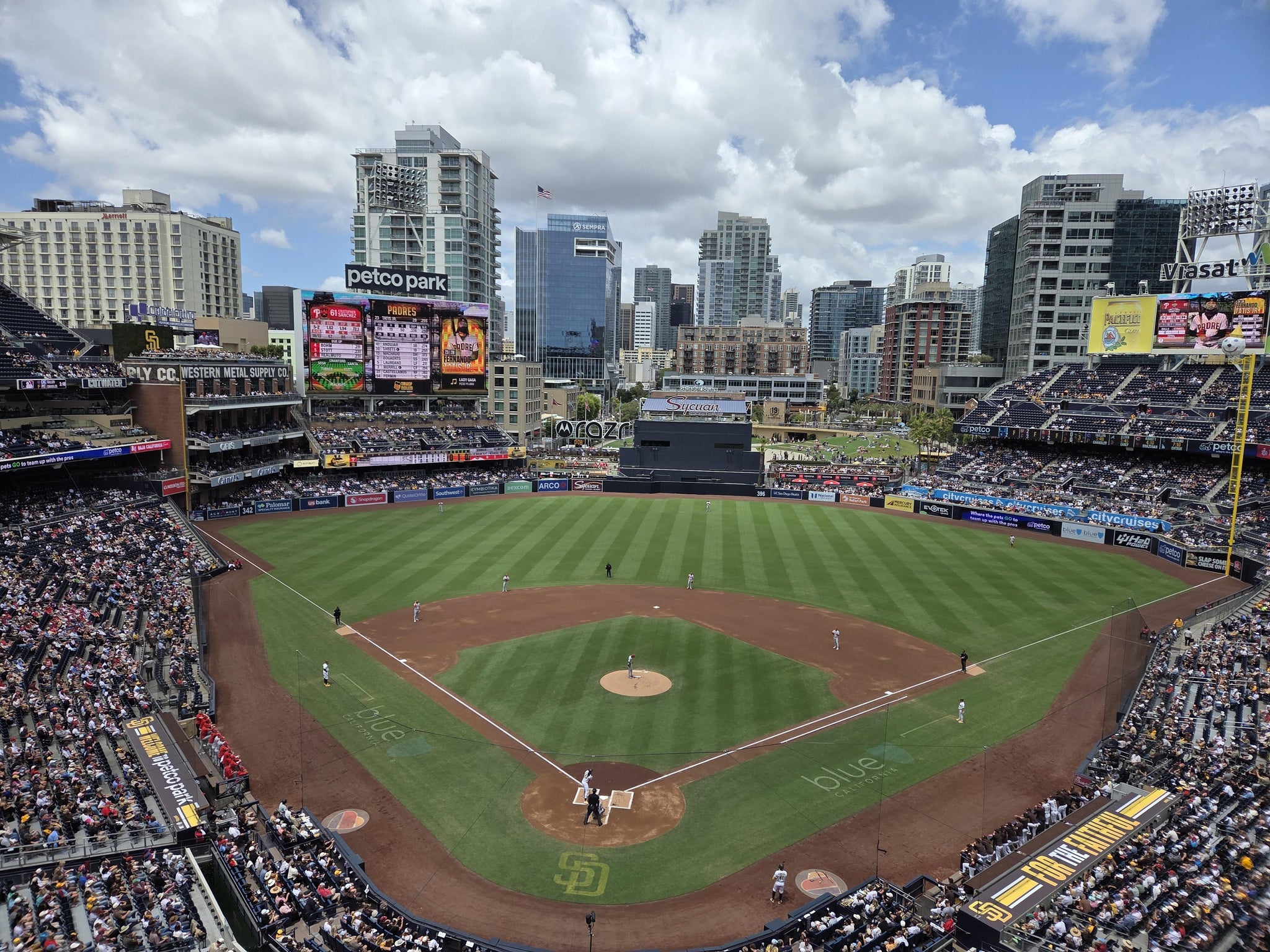 Vue réelle des fans prise de la Section 301 au site Petco Park par Ron Y