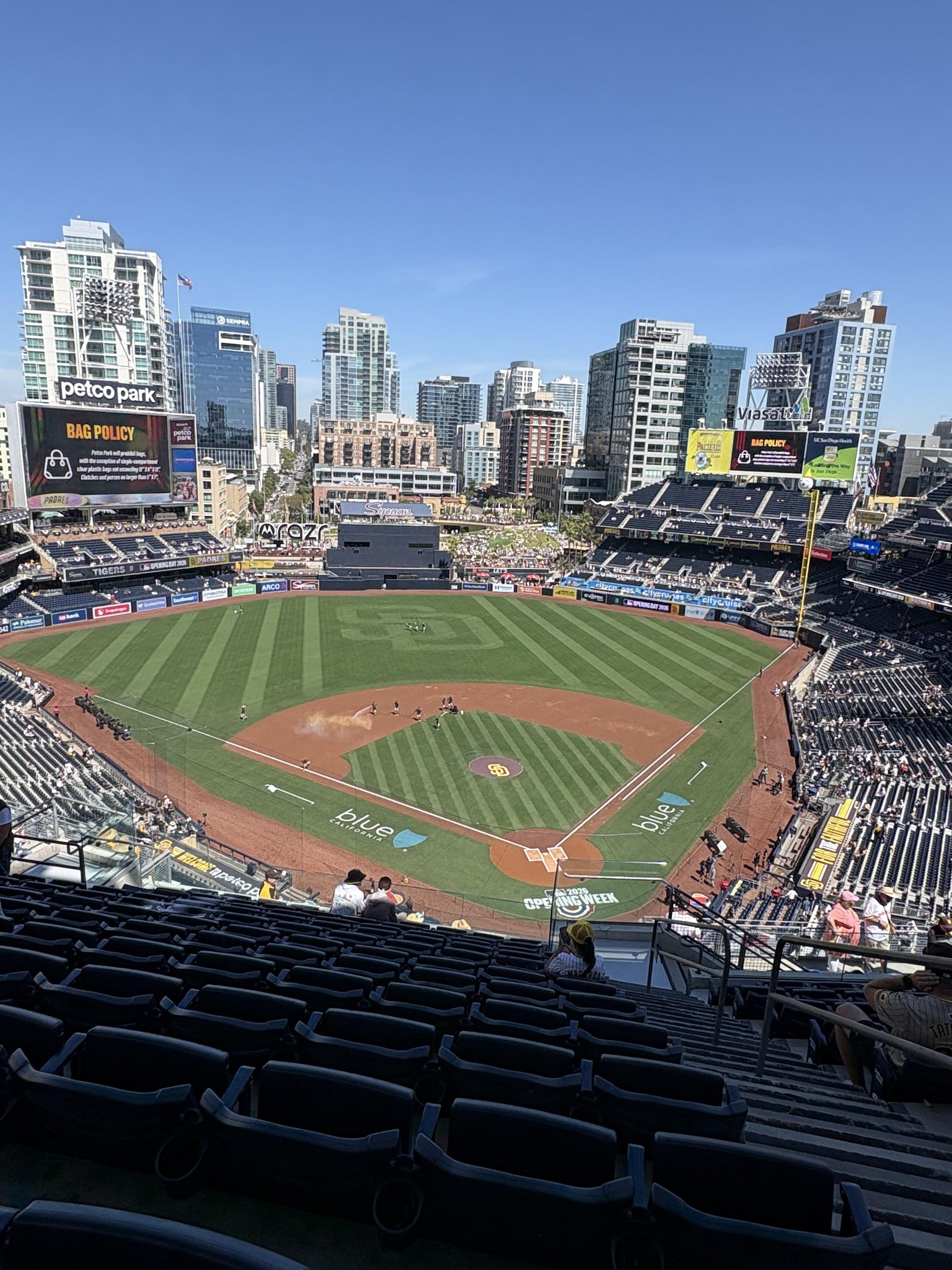 Vue réelle des fans prise de la Section 304 au site Petco Park par Joanna D