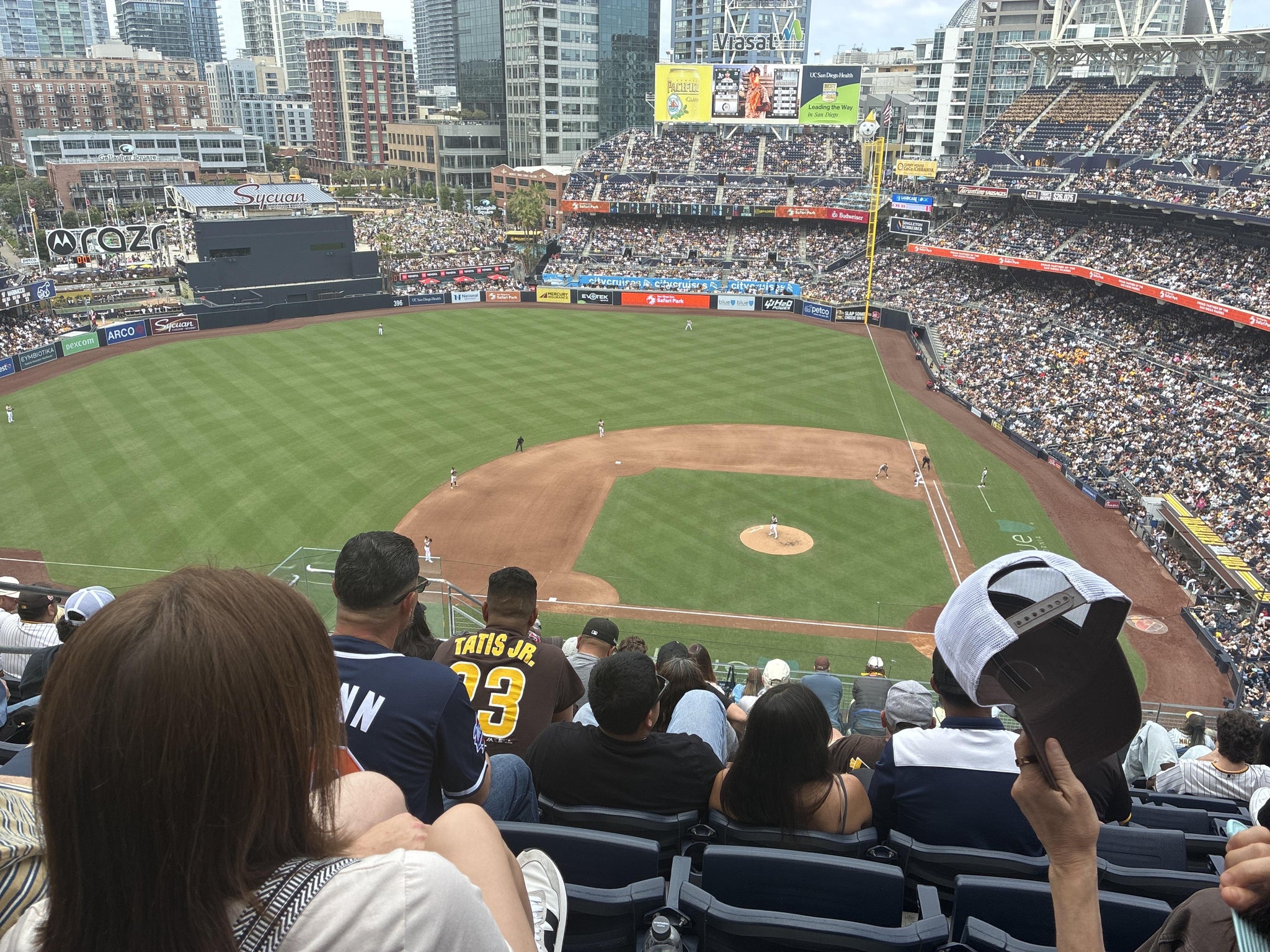 Vue réelle des fans prise de la Section 310 au site Petco Park par Francisco O