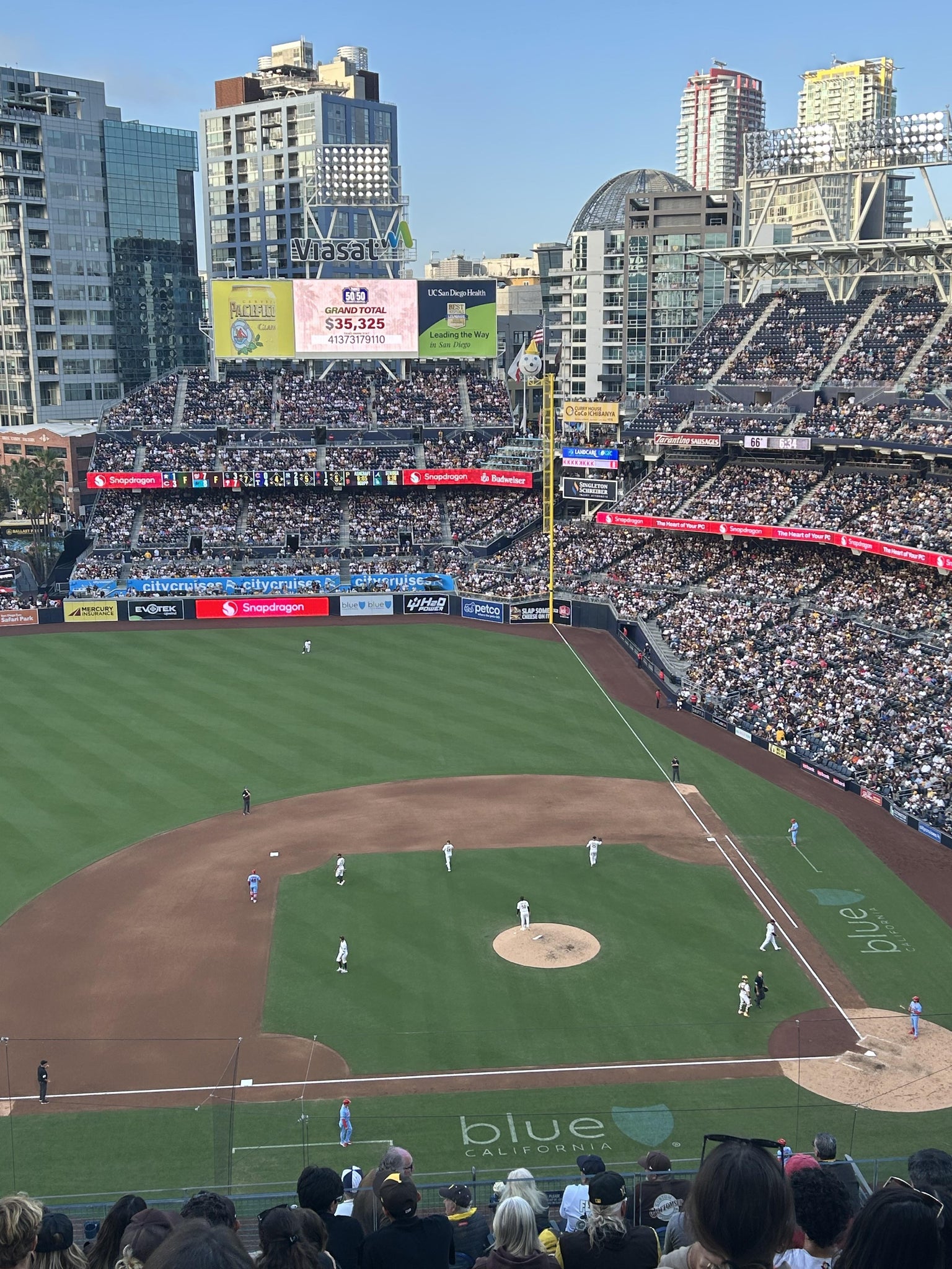 Vue réelle des fans prise de la Section 312 au site Petco Park par Nuela R