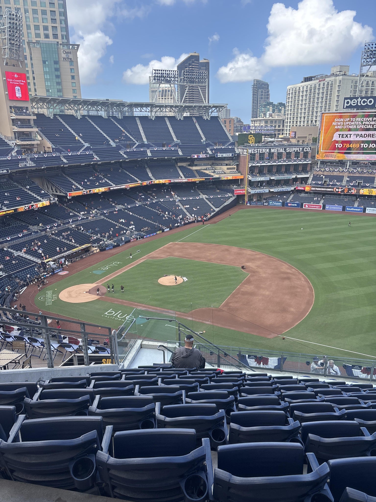 Vue réelle des fans prise de la Section 315 au site Petco Park par Anonymous User