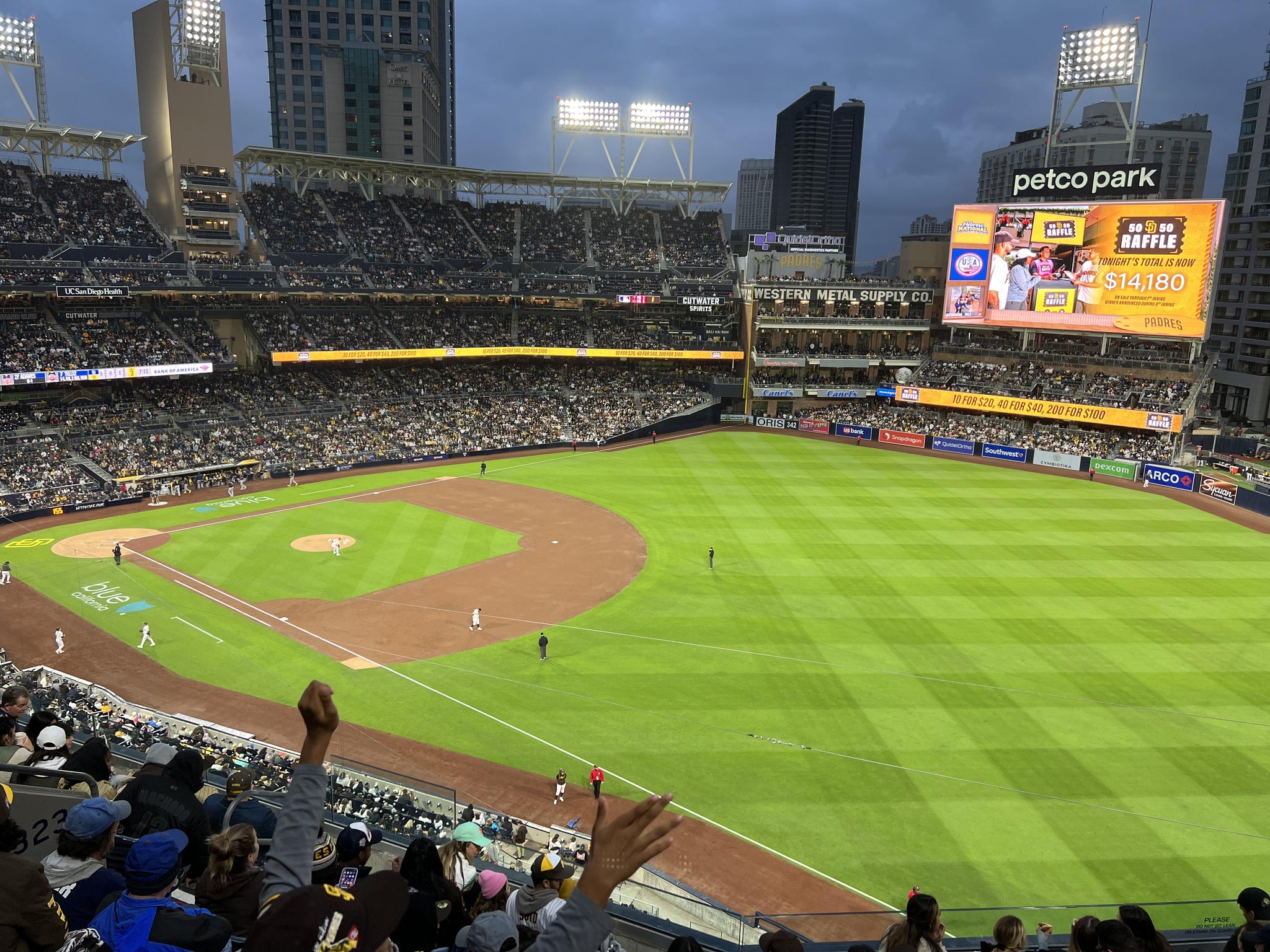 Vue réelle des fans prise de la Section 321 au site Petco Park par Dustin B