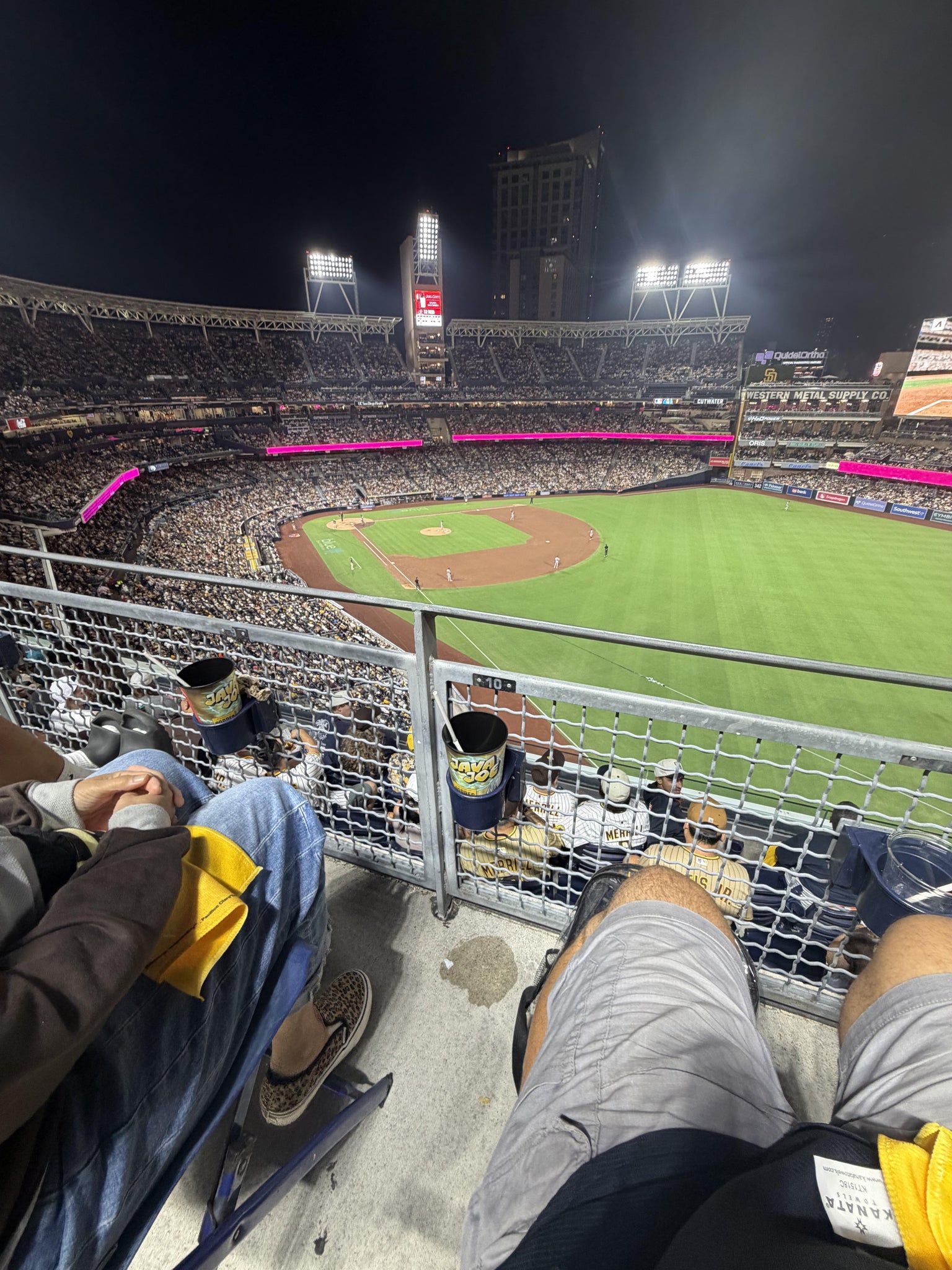 Vue réelle des fans prise de la Section 325 au site Petco Park par Melvin C