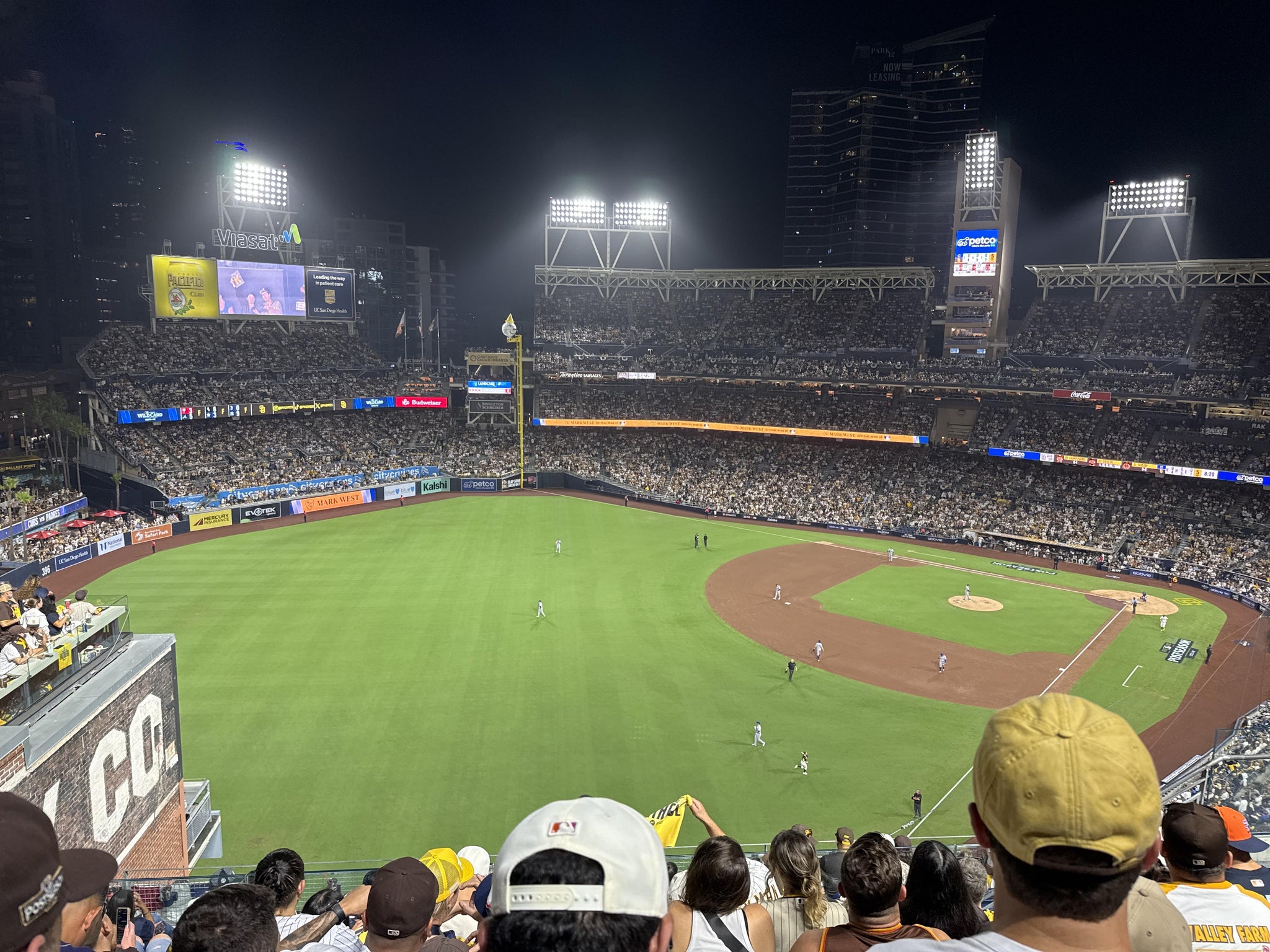 Vue réelle des fans prise de la Section 328 au site Petco Park par Joseph G