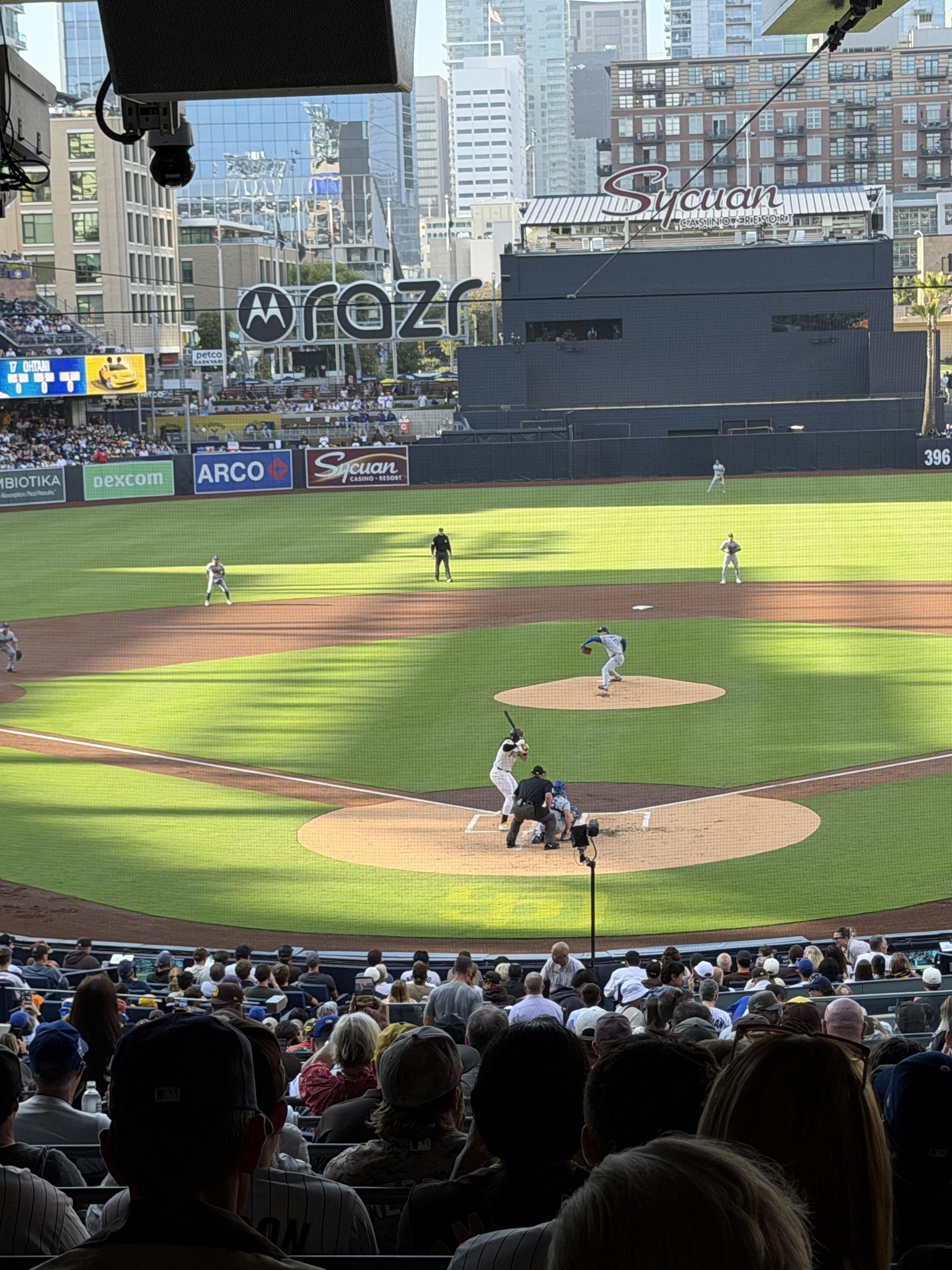 Vue réelle des fans prise de la Premier Club G au site Petco Park par Brian N