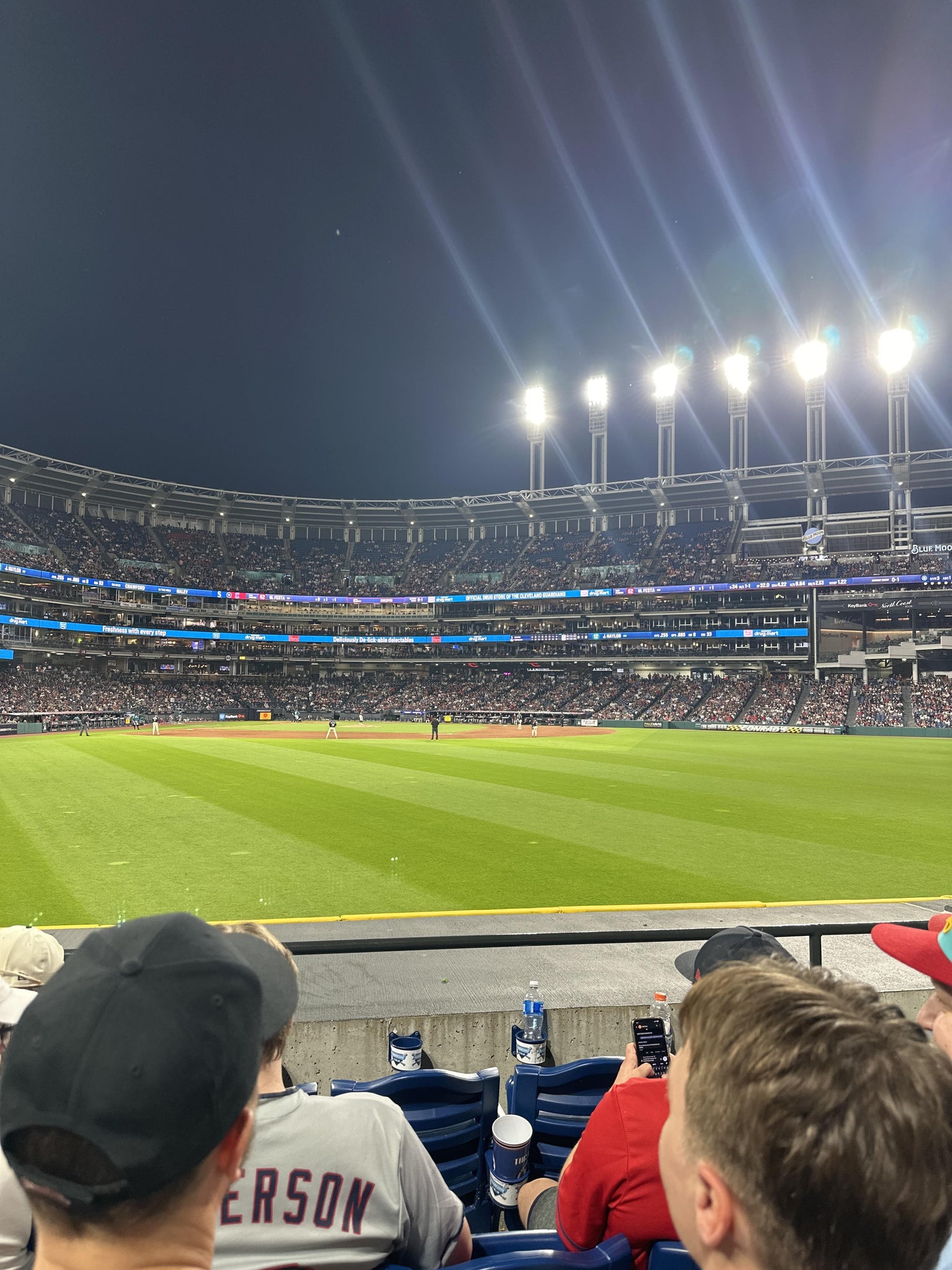 Vue réelle des fans prise de la Section 103 au site Progressive Field par Bryan C