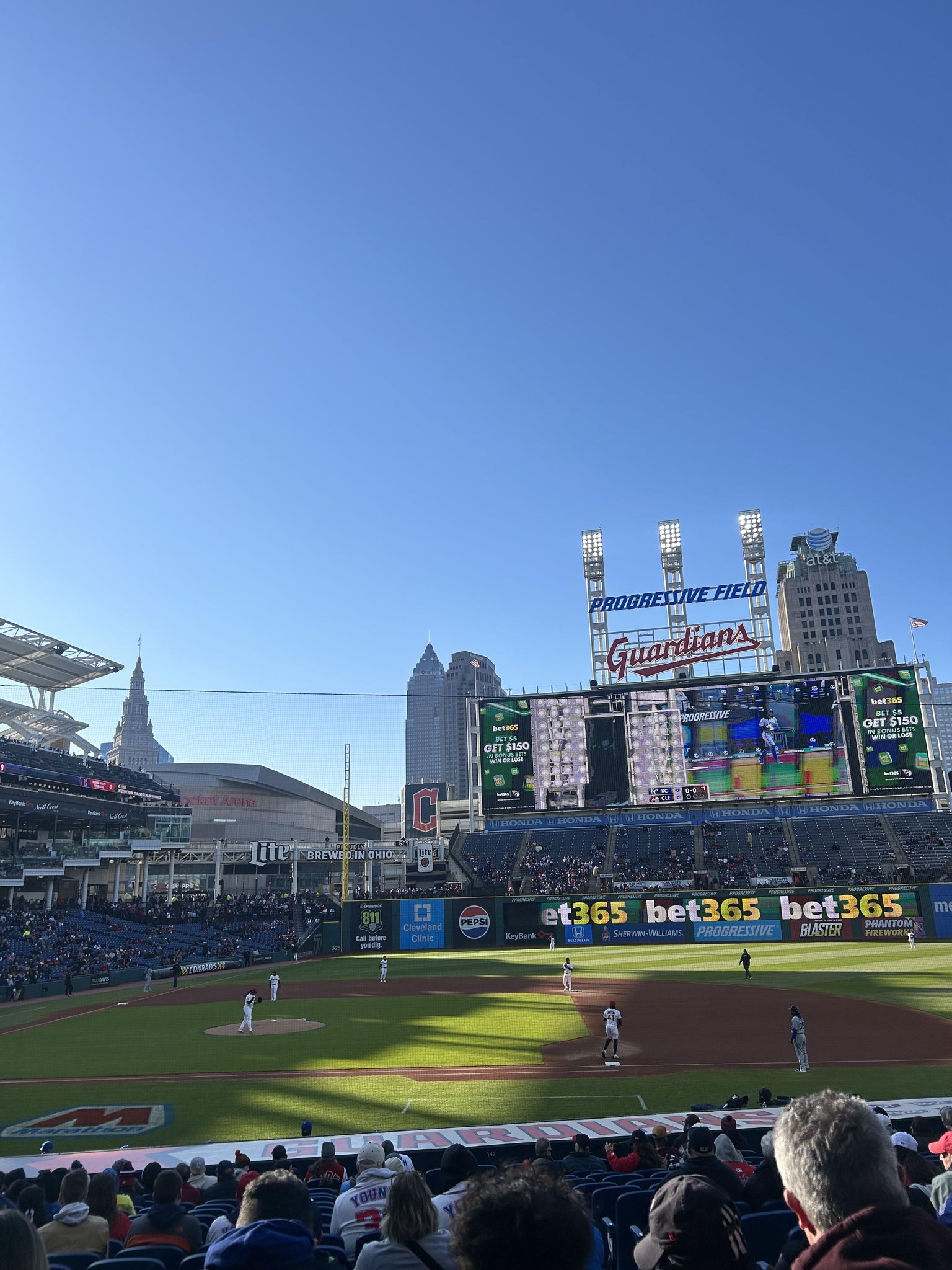 Vue réelle des fans prise de la Section 144 au site Progressive Field par Lindsay B