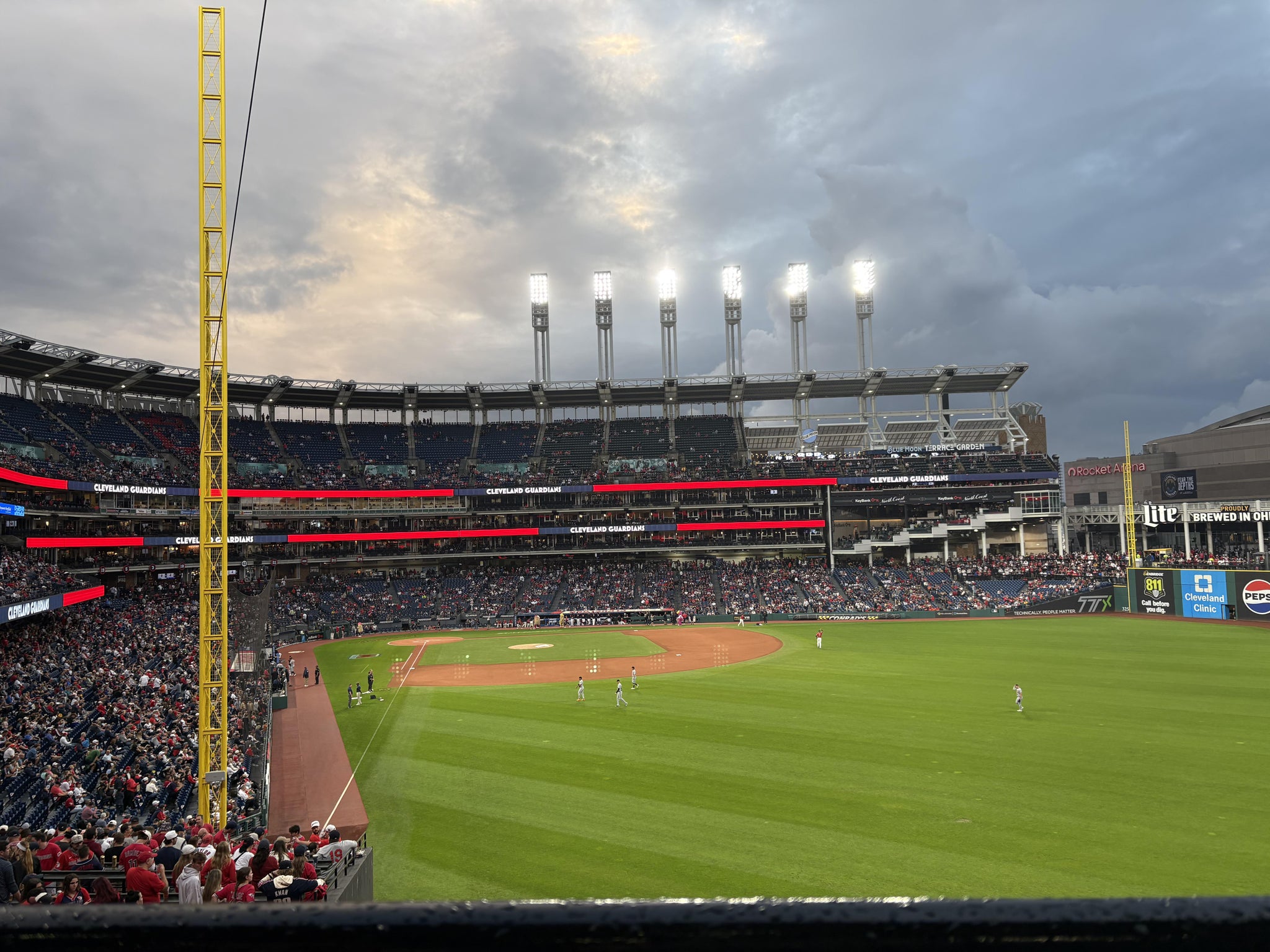 Vue réelle des fans prise de la Section 311 au site Progressive Field par Sarah S
