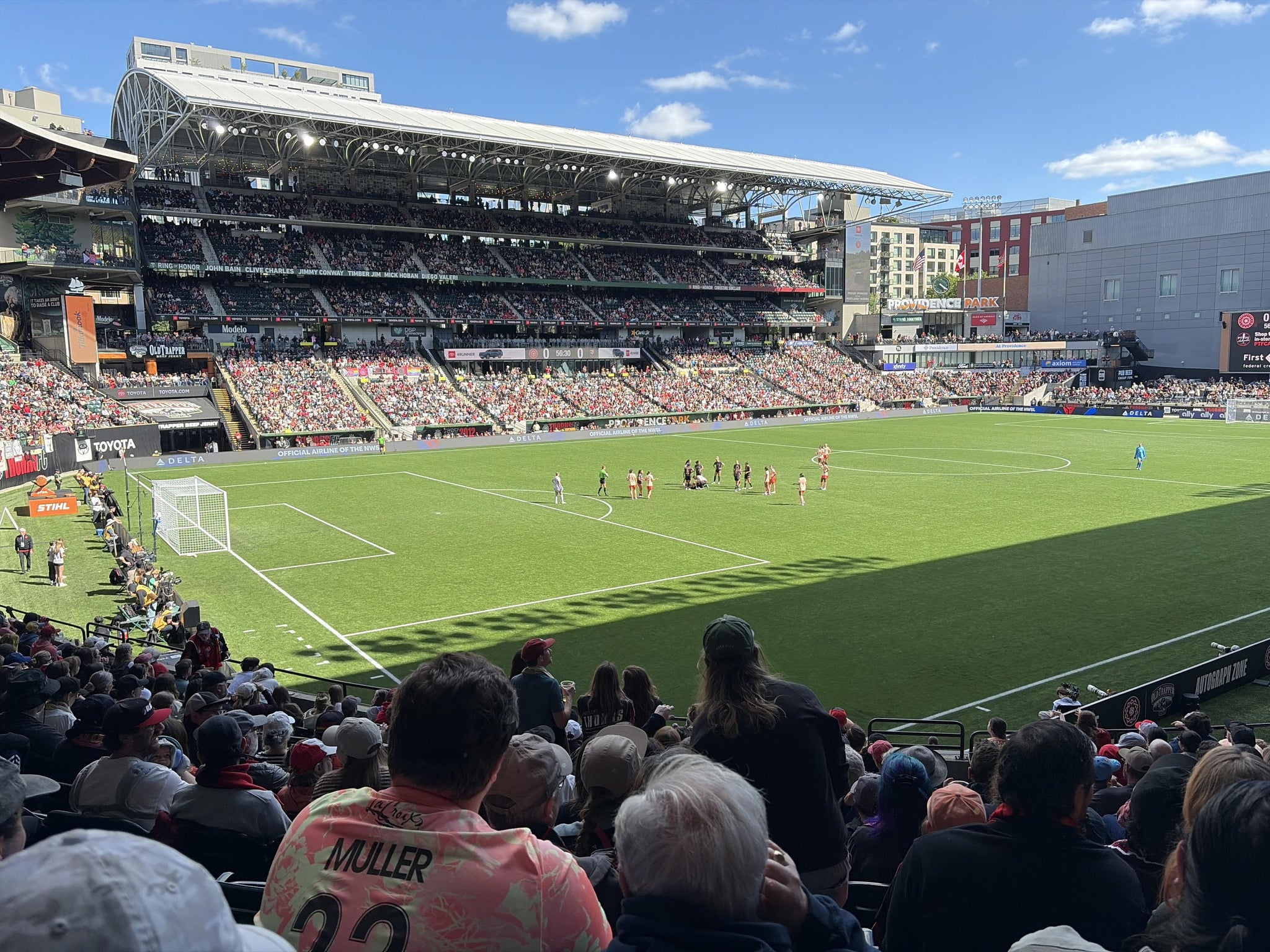 Vue réelle des fans prise de la Section 112 au site Providence Park par Mark M