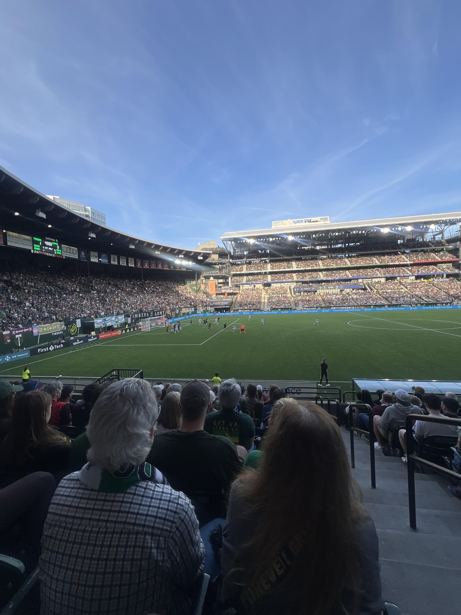 Vue réelle des fans prise de la Section 116 au site Providence Park par Nathaniel A