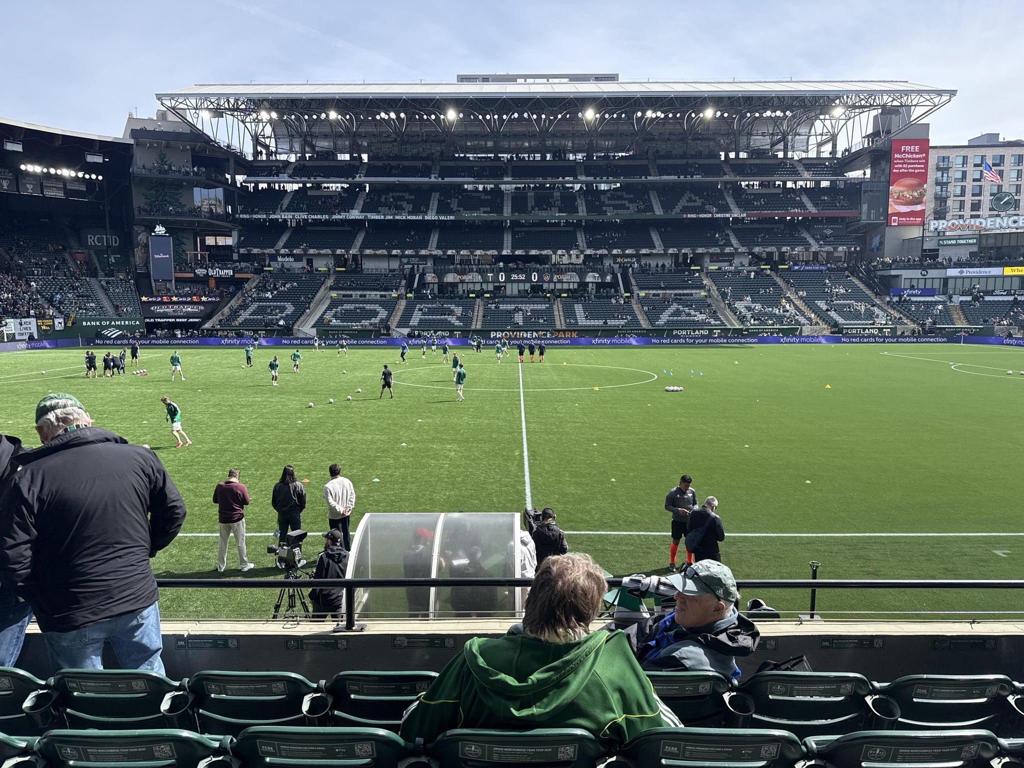 Vue réelle des fans prise de la Section 118 au site Providence Park par Mauricio E