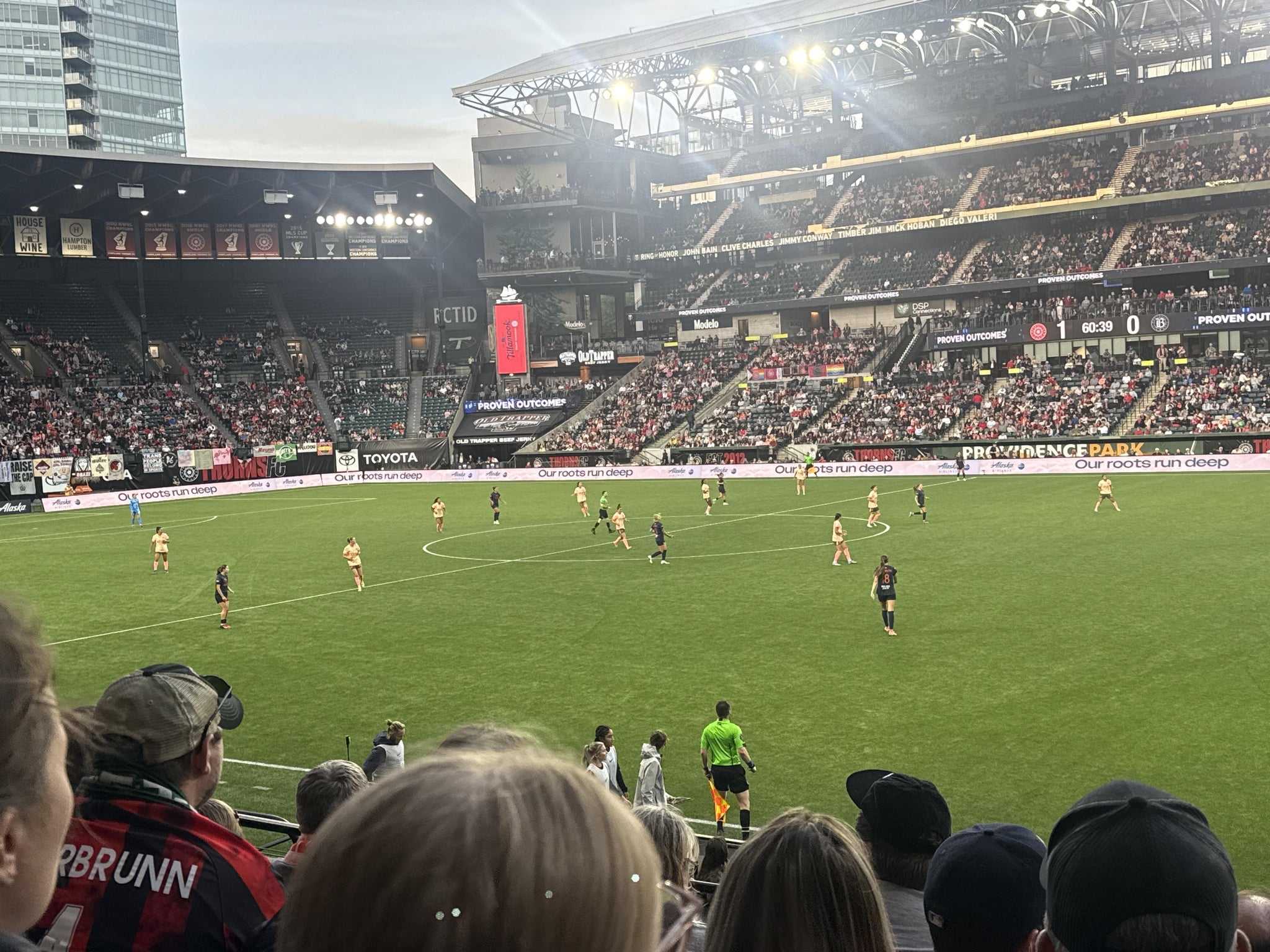 Vue réelle des fans prise de la Section 120 au site Providence Park par Anonymous User