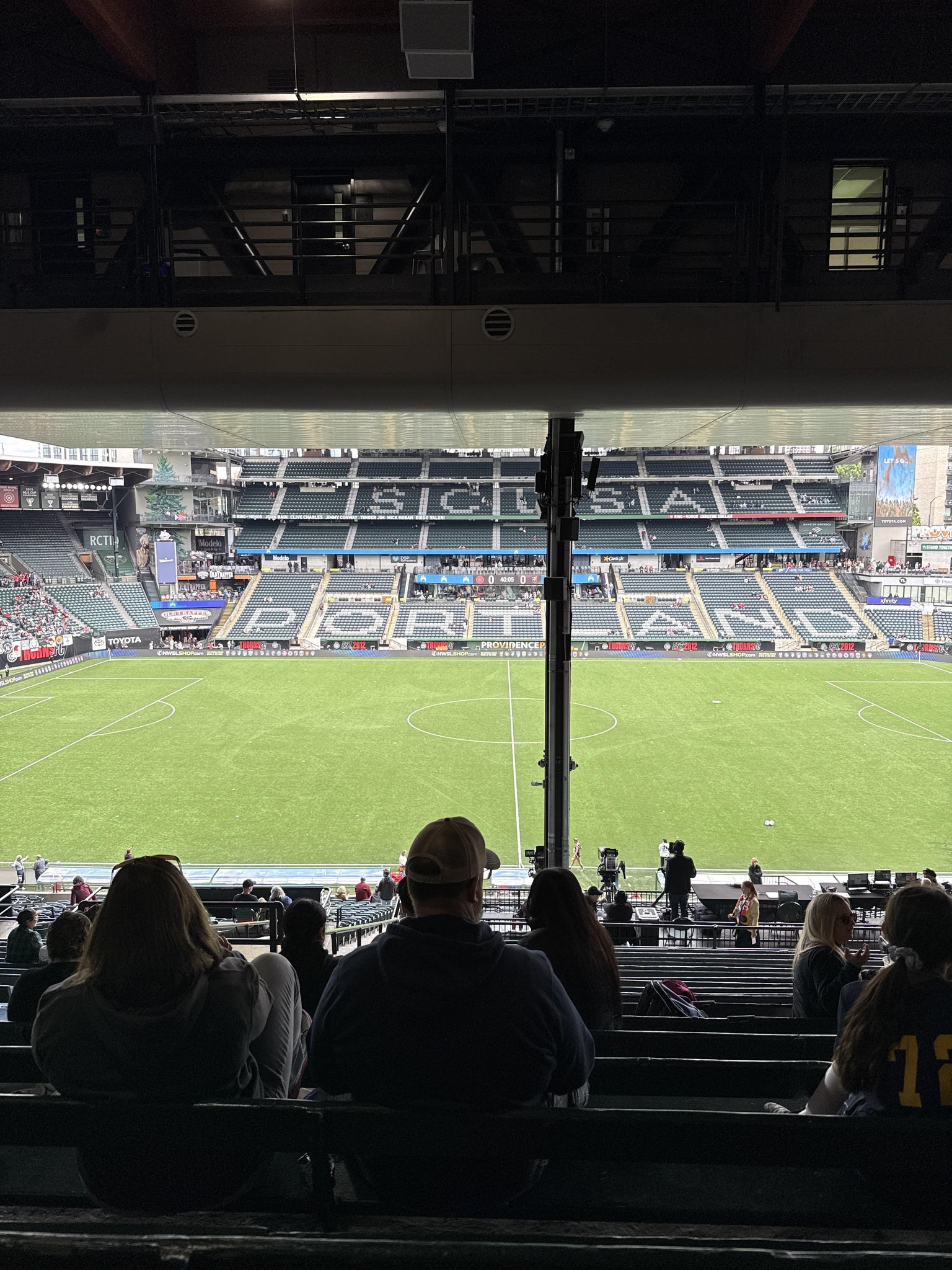 Vue réelle des fans prise de la Section 218 au site Providence Park par Ivan H