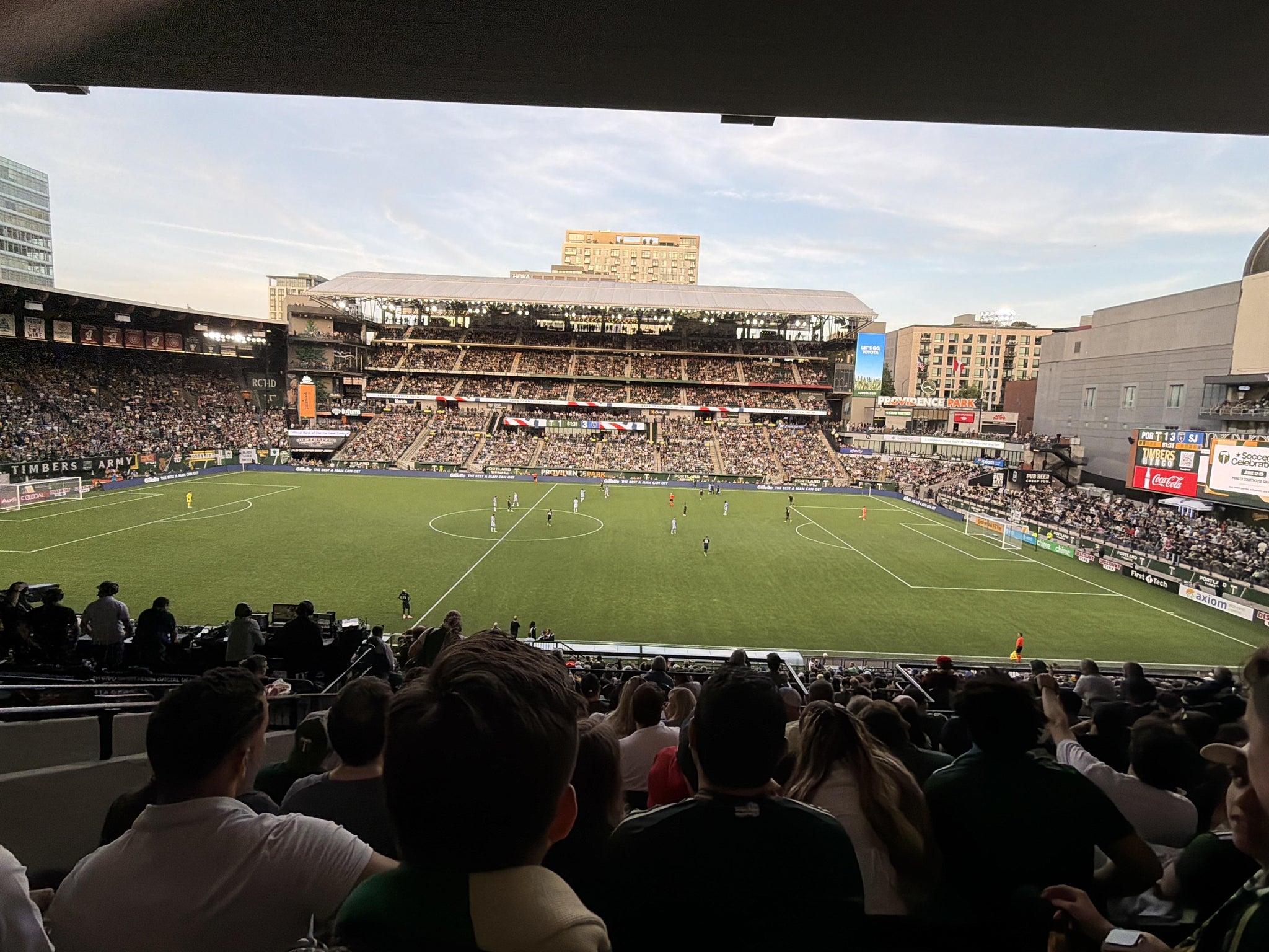 Vue réelle des fans prise de la Section 219 au site Providence Park par Ali E