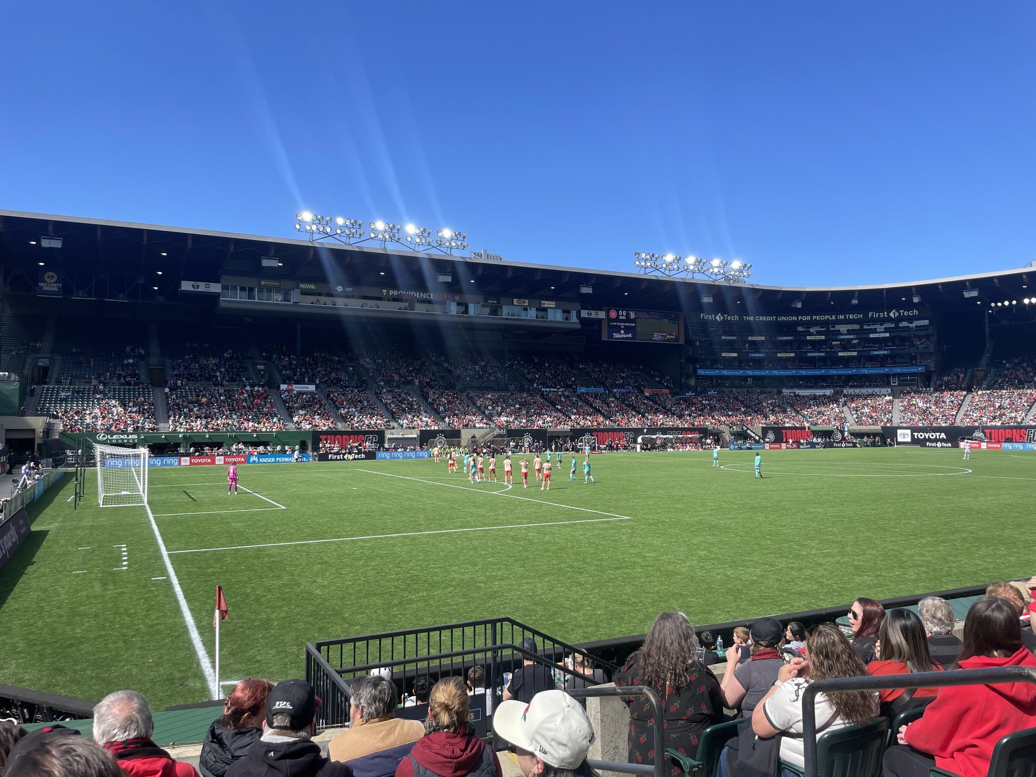 Vue réelle des fans prise de la Section 94 au site Providence Park par Savanna W