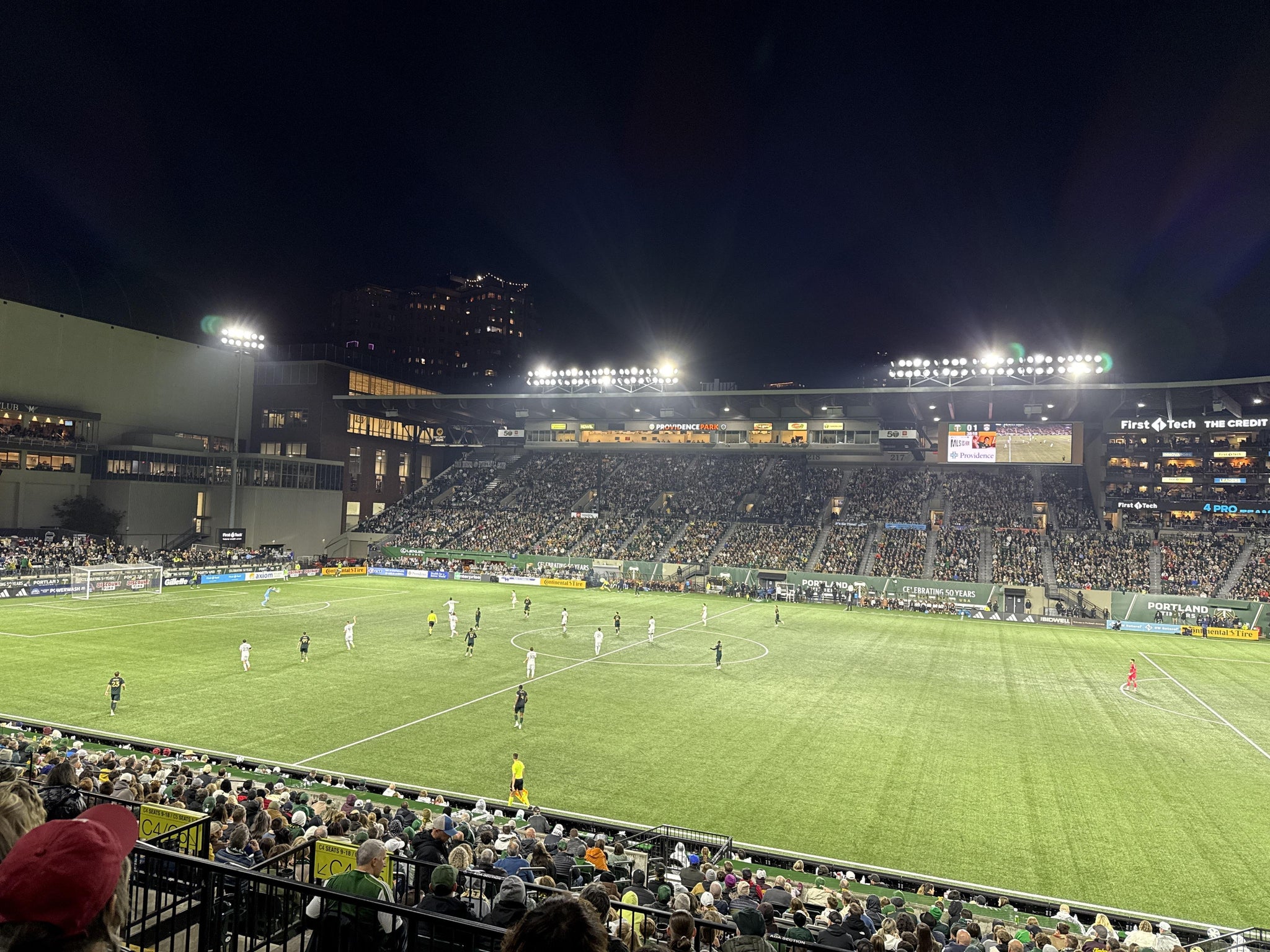 Vue réelle des fans prise de la Section 98 au site Providence Park par Aloma T