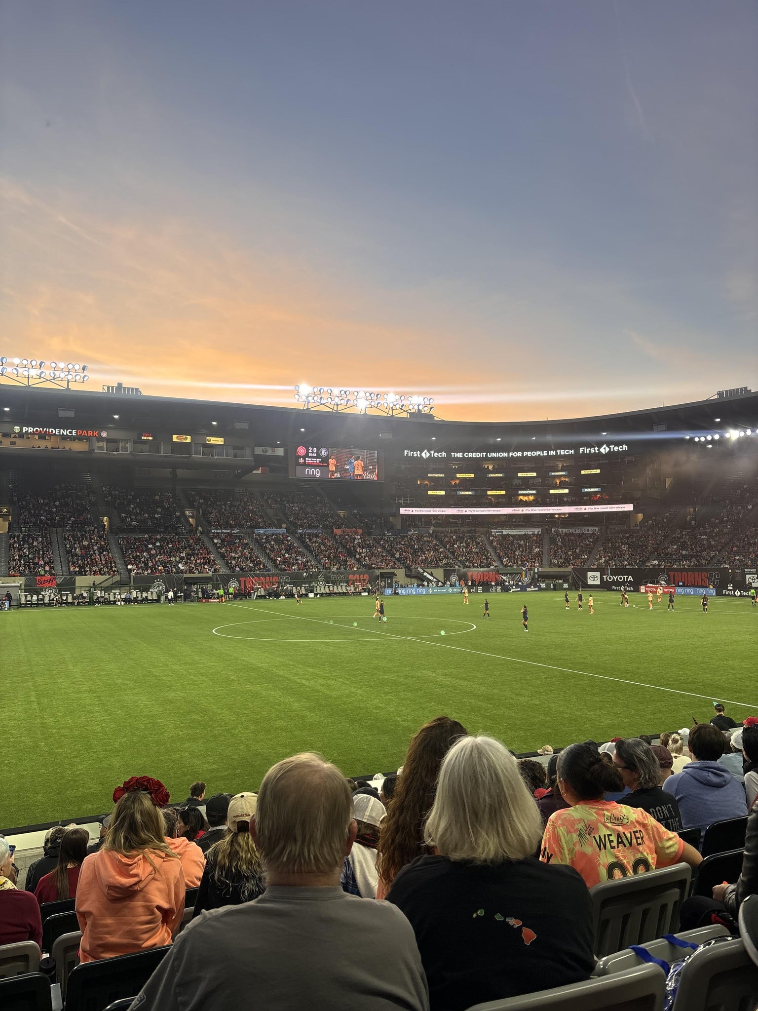 Vue réelle des fans prise de la Club 1 au site Providence Park par Raymond M