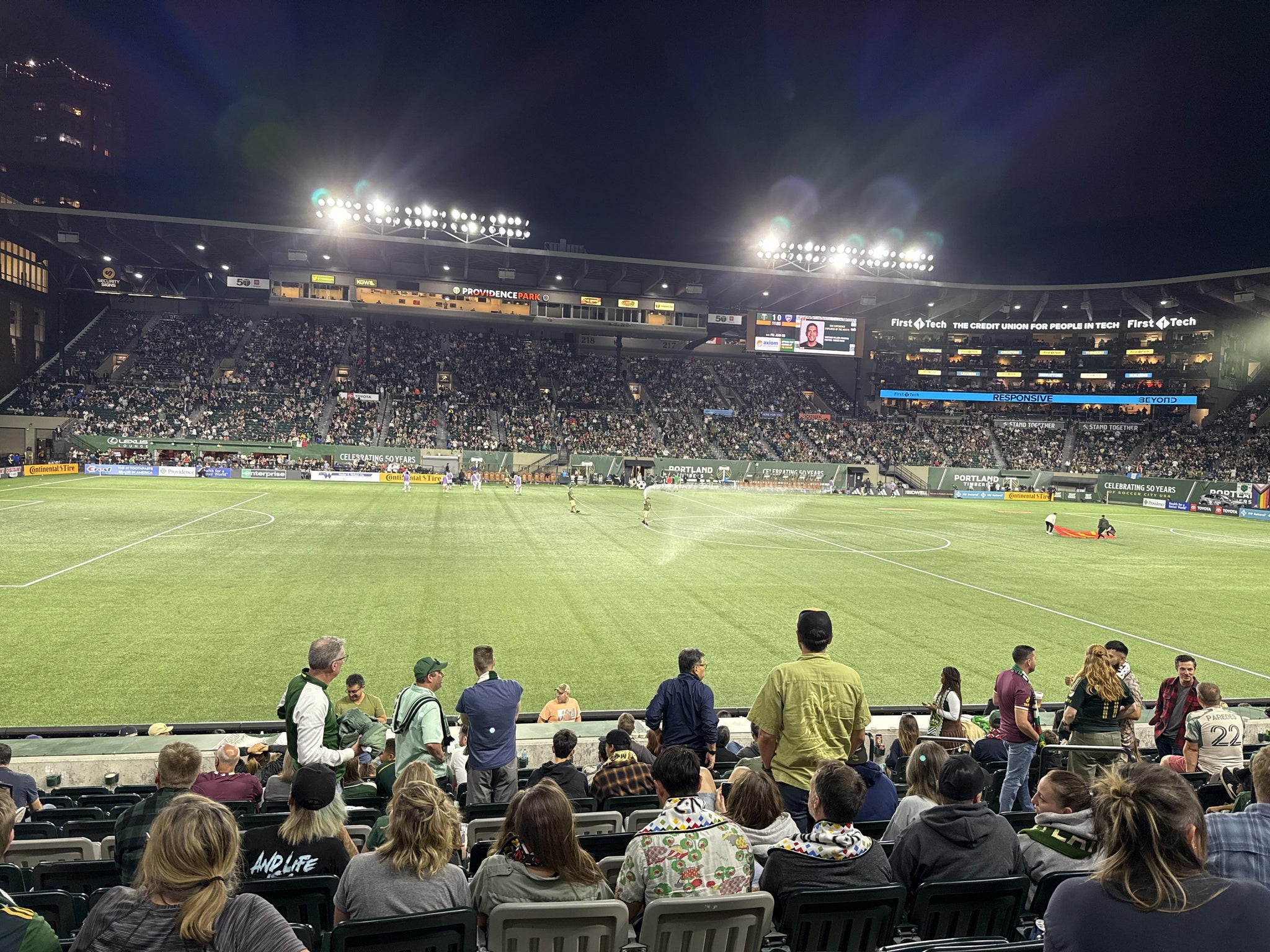 Vue réelle des fans prise de la Club 1 au site Providence Park par Chris S