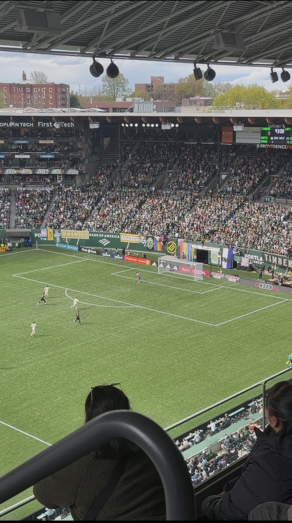 Vue réelle des fans prise de la East Vista 2 au site Providence Park par Marlene R