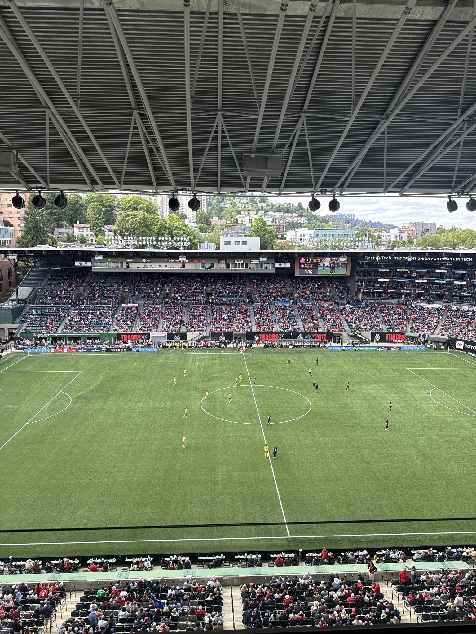 Vue réelle des fans prise de la East Vista 5 au site Providence Park par Kenneth H