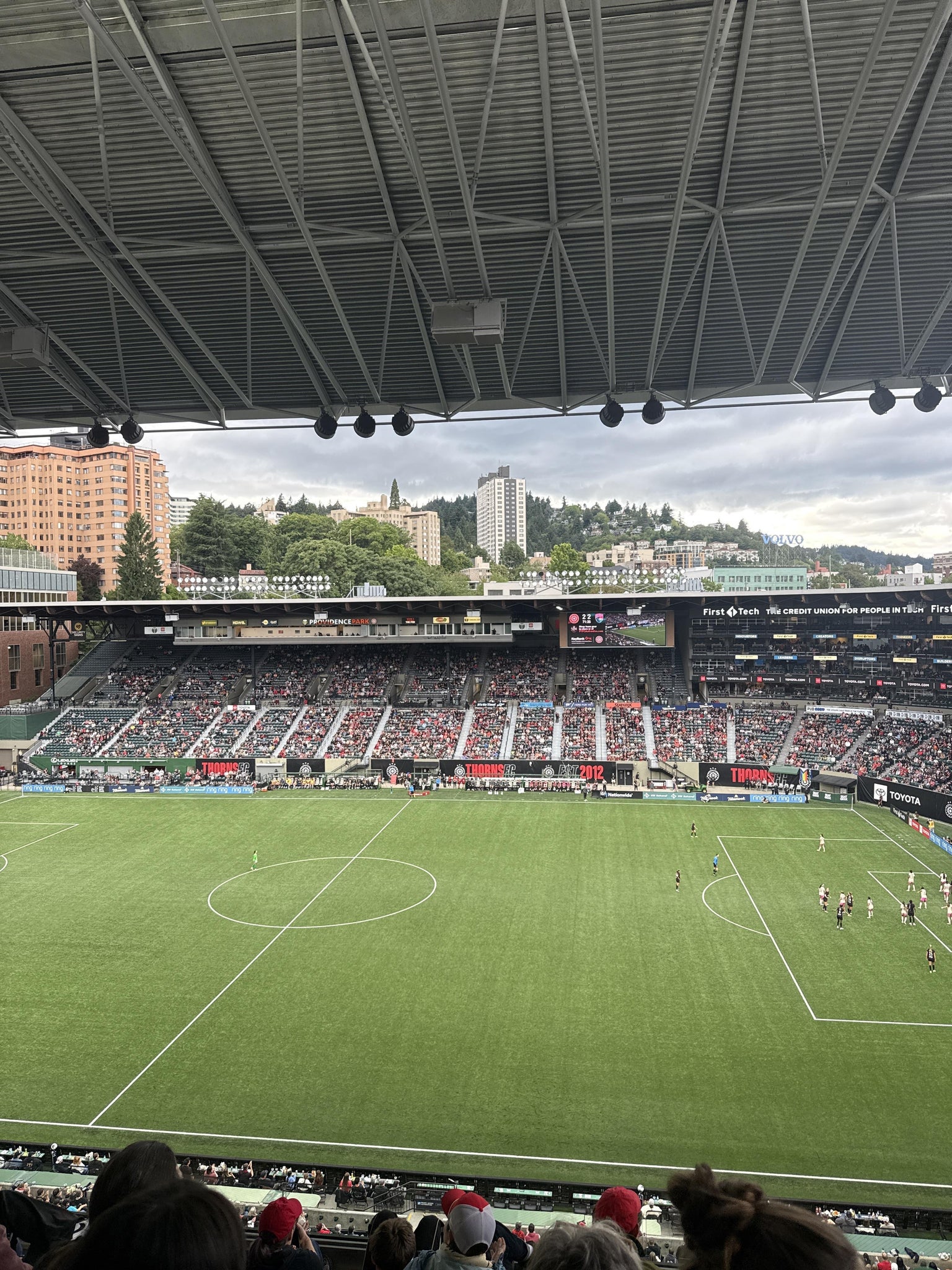 Vue réelle des fans prise de la Toyota Terrace 7 au site Providence Park par Rachel B