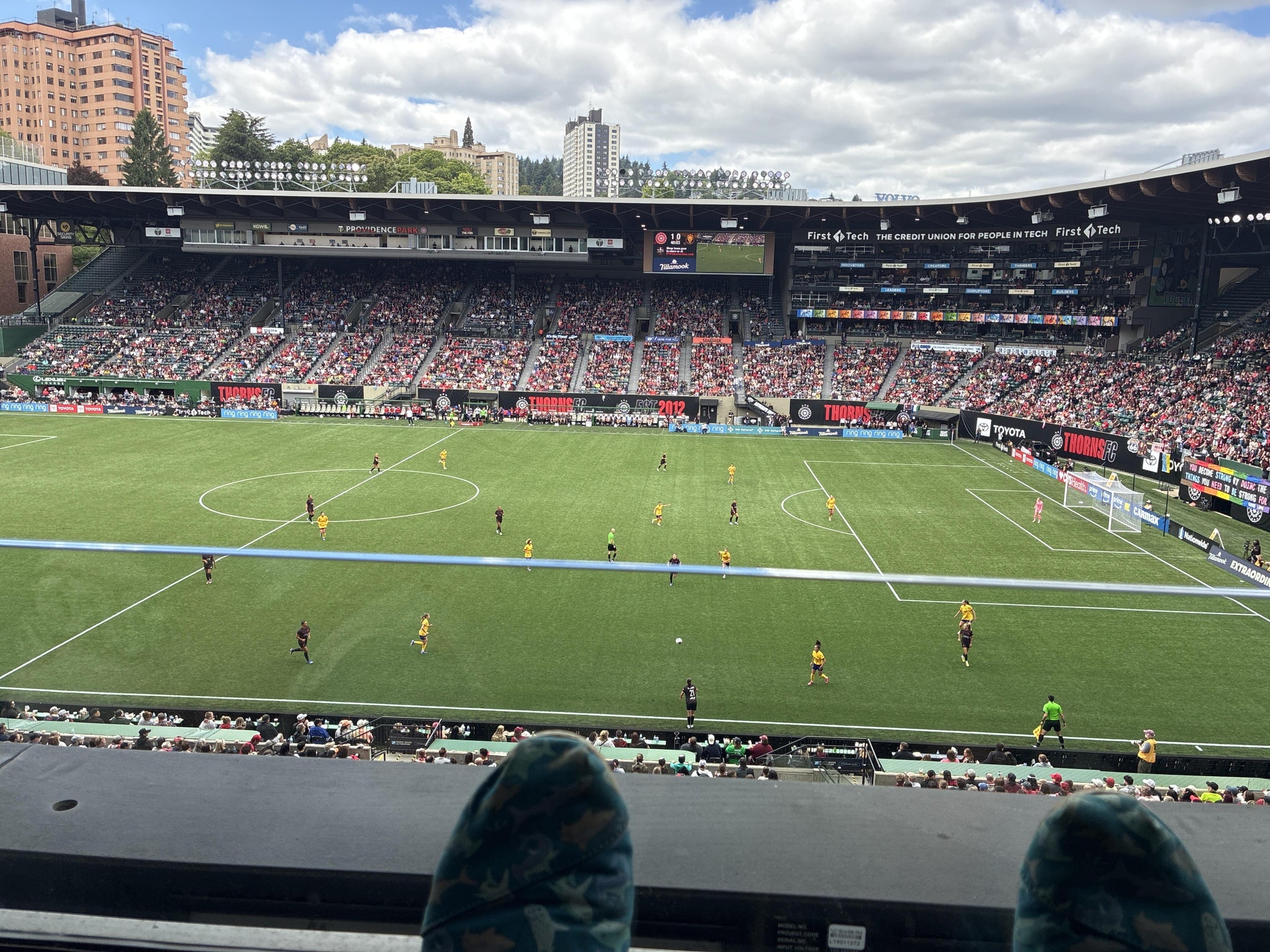Vue réelle des fans prise de la Section TR 7 au site Providence Park par Laura T