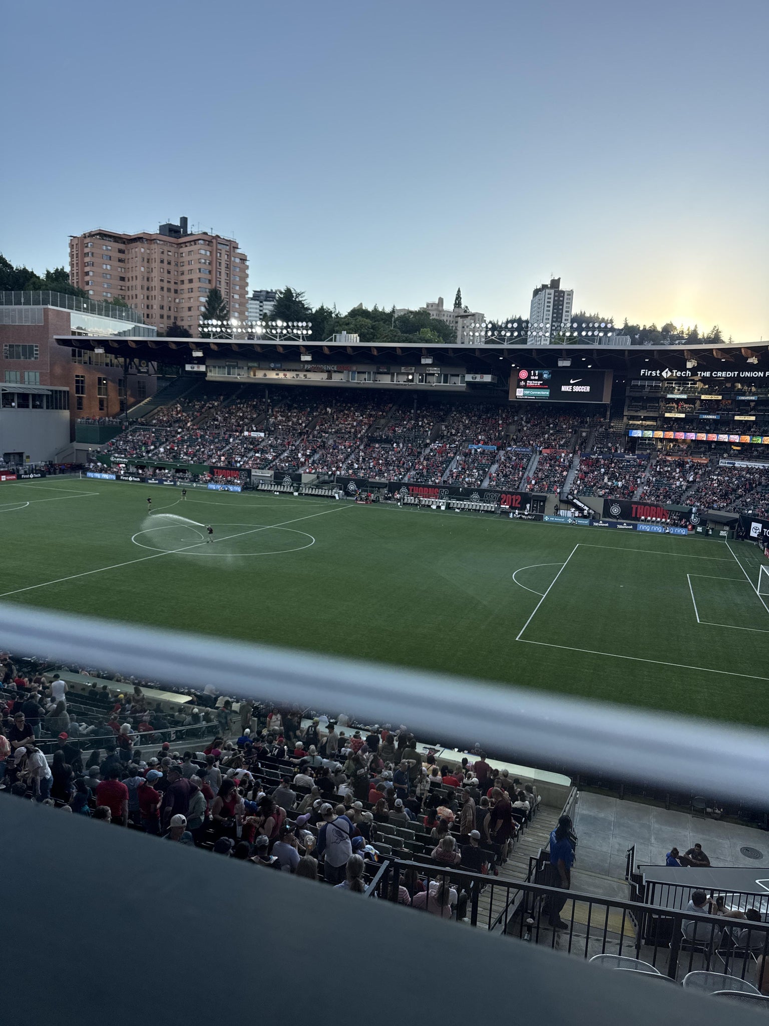 Vue réelle des fans prise de la Section TR 9 au site Providence Park par Samuel B