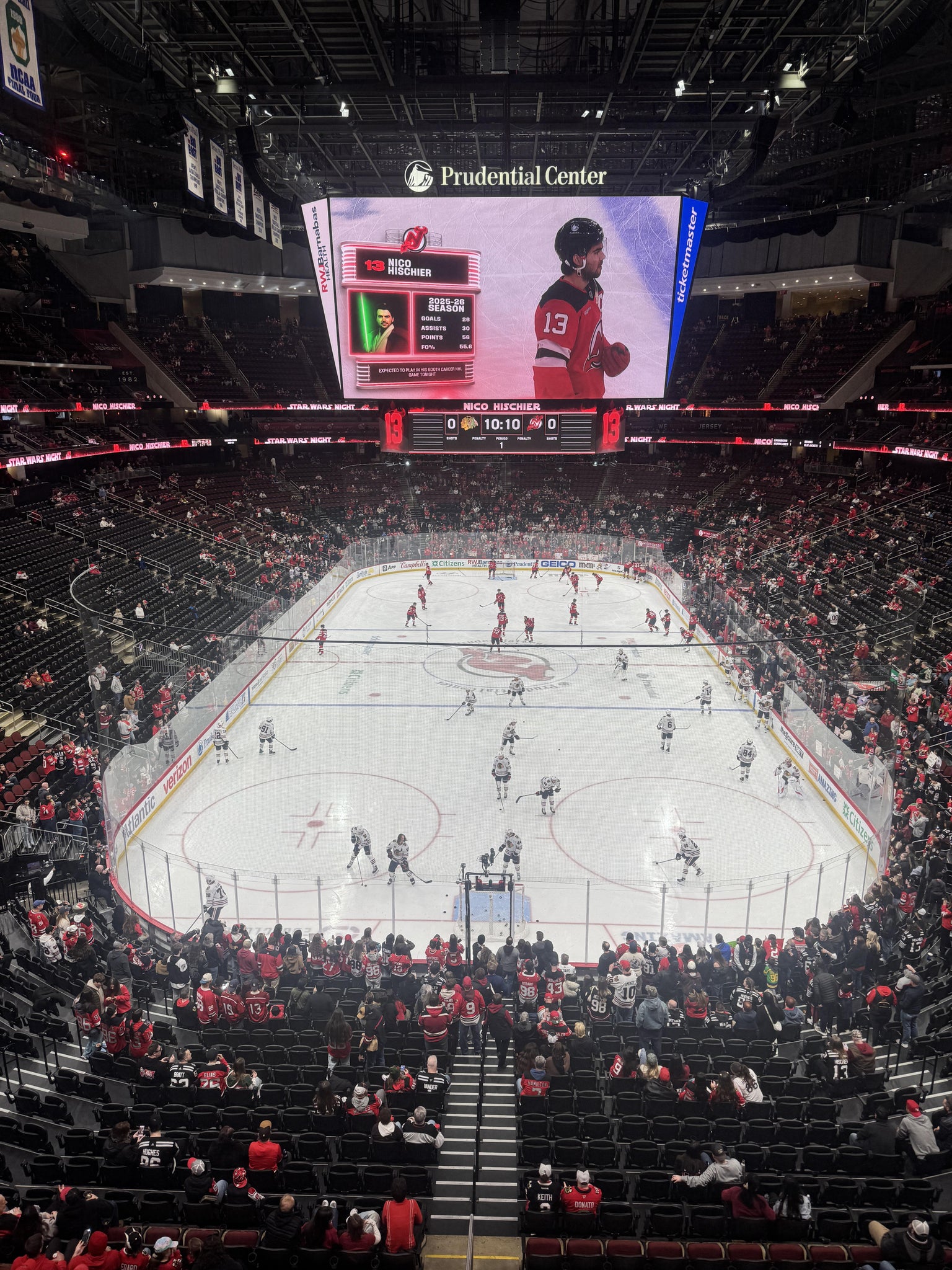 Vue réelle des fans prise de la Section 103 au site Prudential Center par Sean I