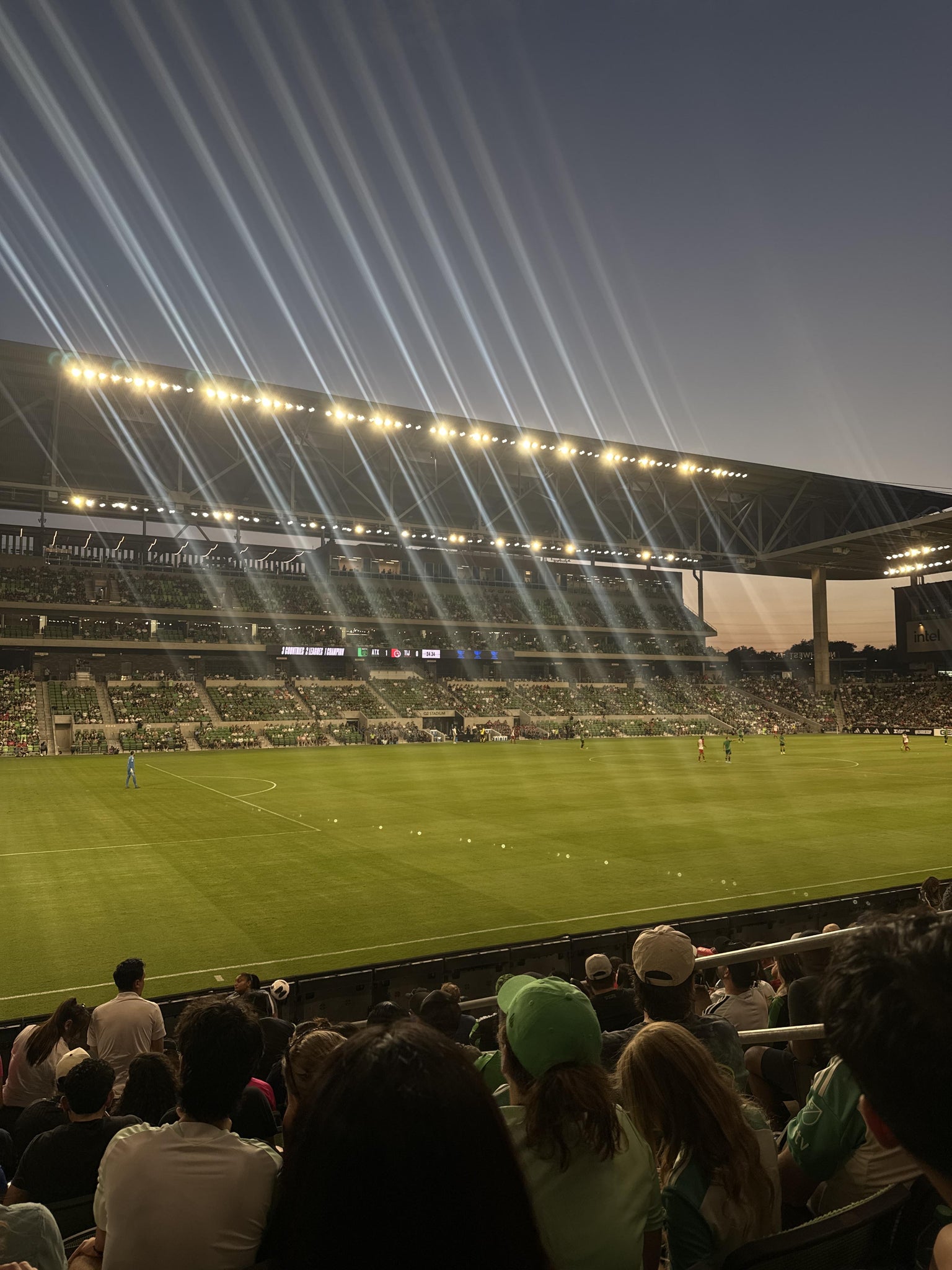Vue réelle des fans prise de la Section 136 au site Q2 Stadium par Kelly A