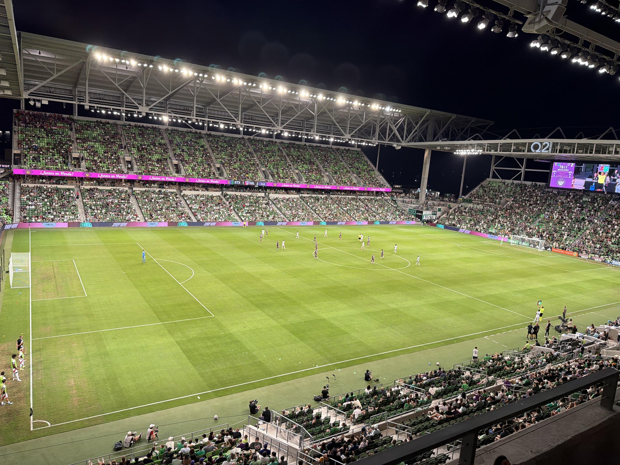 Vue réelle des fans prise de la Austin Telco Terrace 316 au site Q2 Stadium par Carlos R