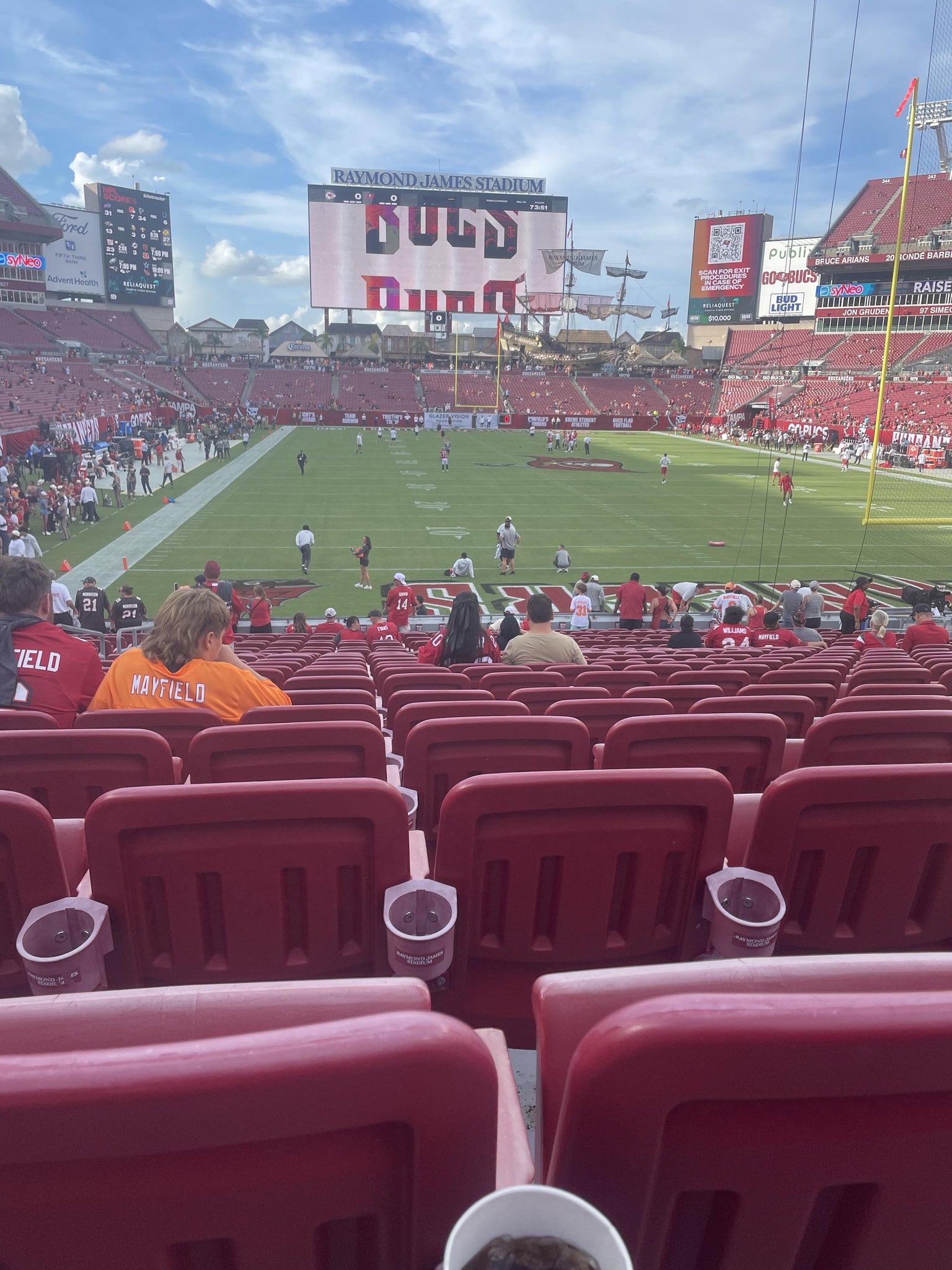 Vue réelle des fans prise de la Section 122 au site Raymond James Stadium par Emilio G