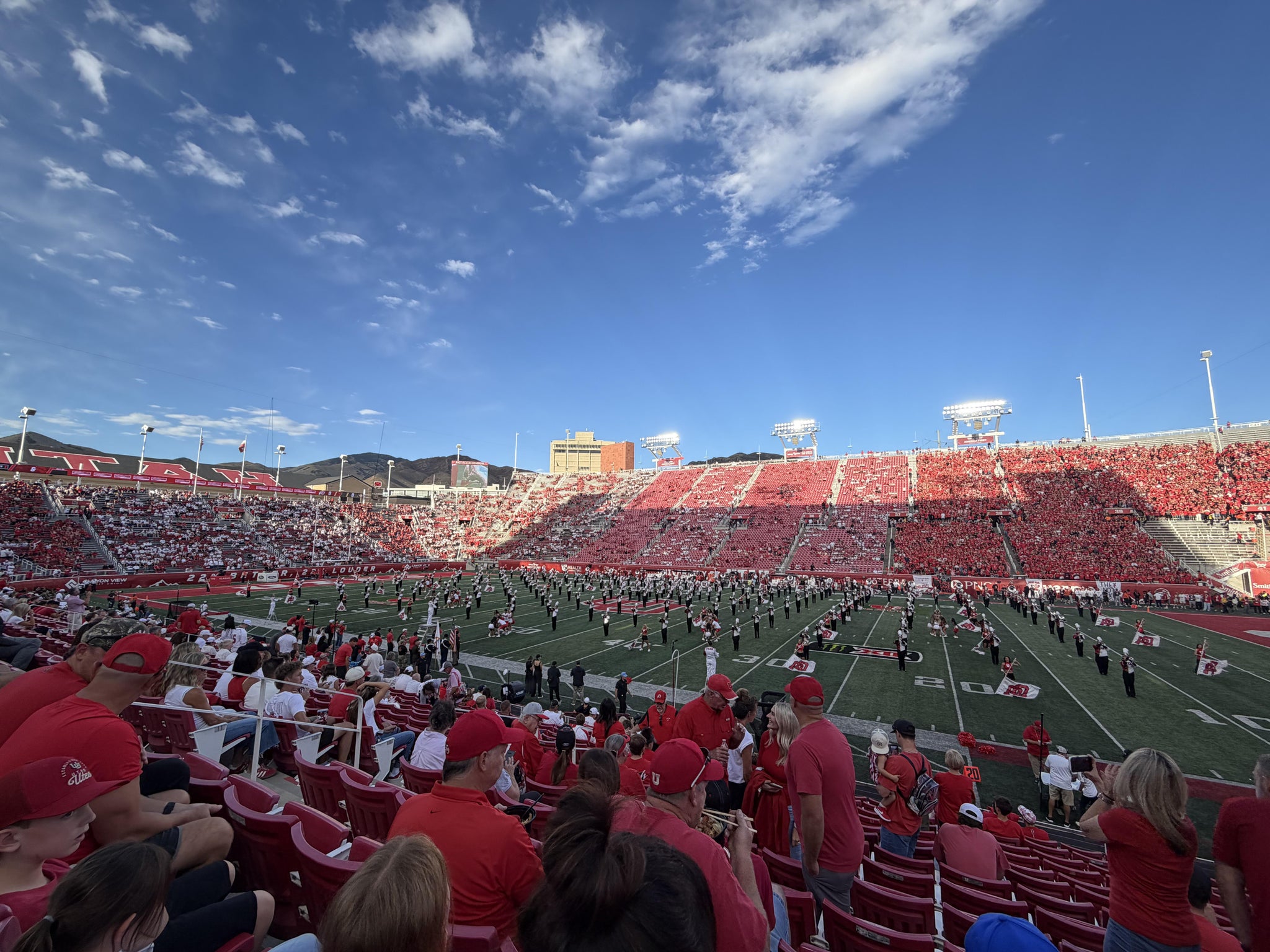 Vue réelle des fans prise de la Section 10 au site Rice-Eccles Stadium par Leann F