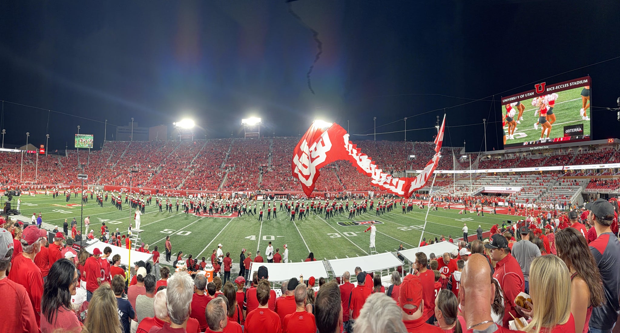 Vue réelle des fans prise de la Section 11 au site Rice-Eccles Stadium par Matt R