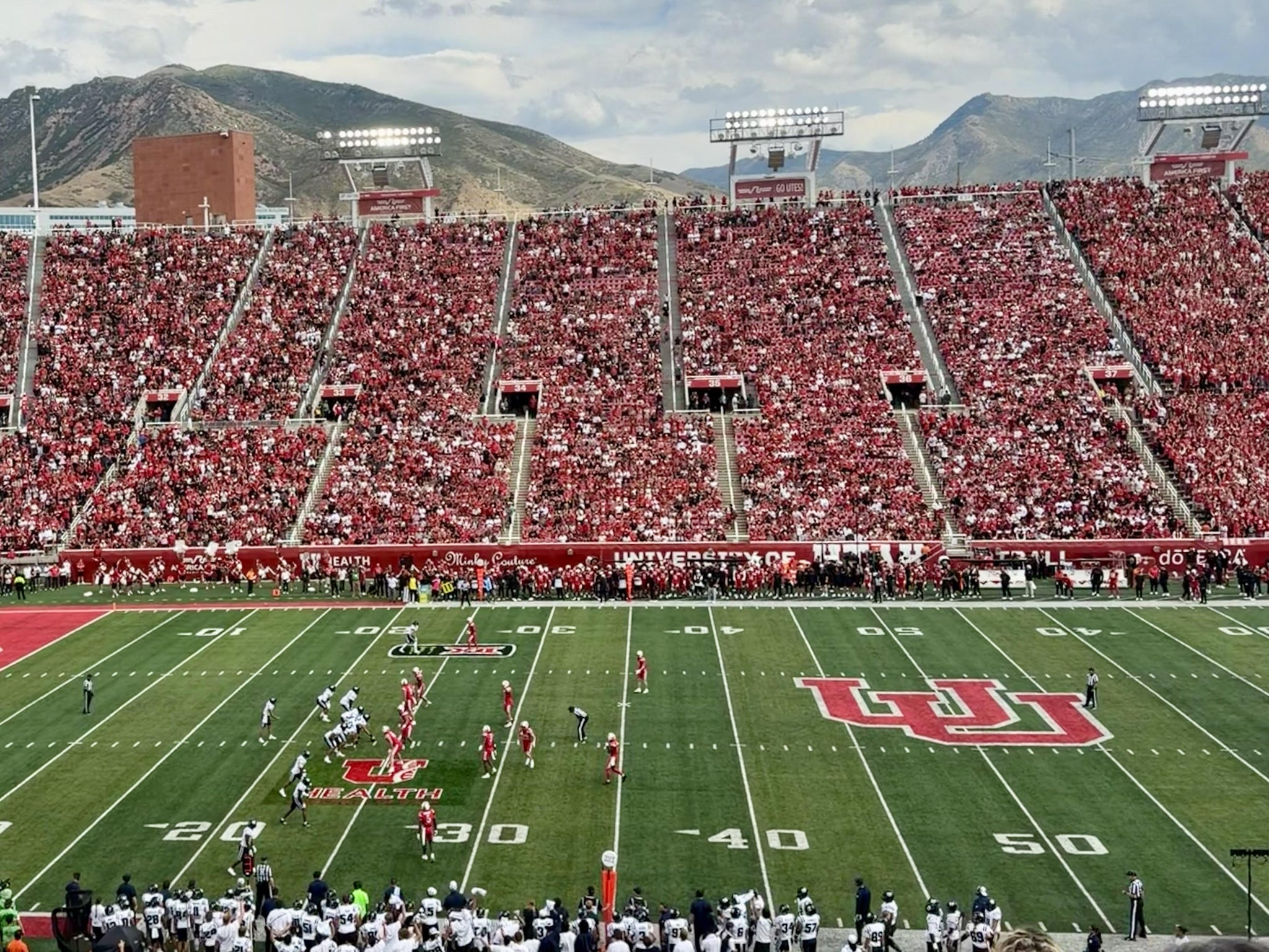 Vue réelle des fans prise de la Section 13 au site Rice-Eccles Stadium par Bruce H