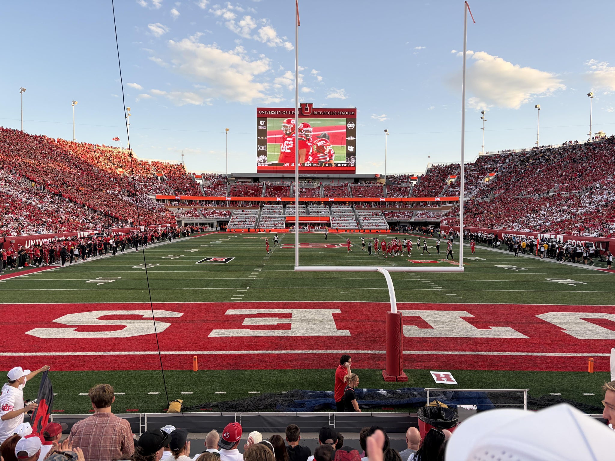 Vue réelle des fans prise de la Section 25 au site Rice-Eccles Stadium par Scott B