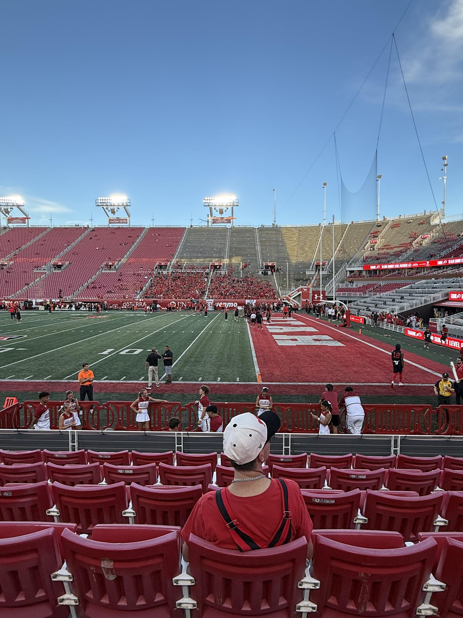 Vue réelle des fans prise de la Section 9 au site Rice-Eccles Stadium par Jayden A
