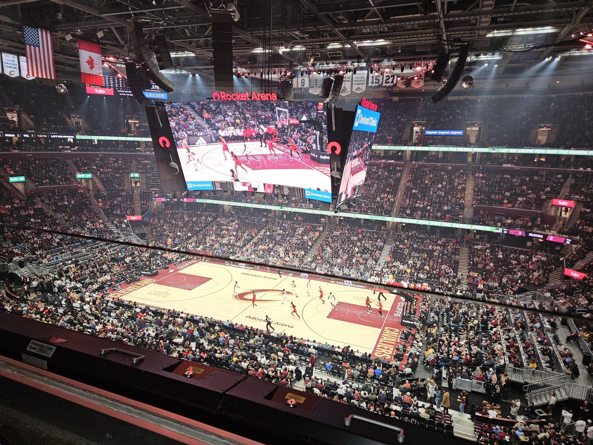 Vue réelle des fans prise de la Section 222 au site Rocket Arena par Jane M