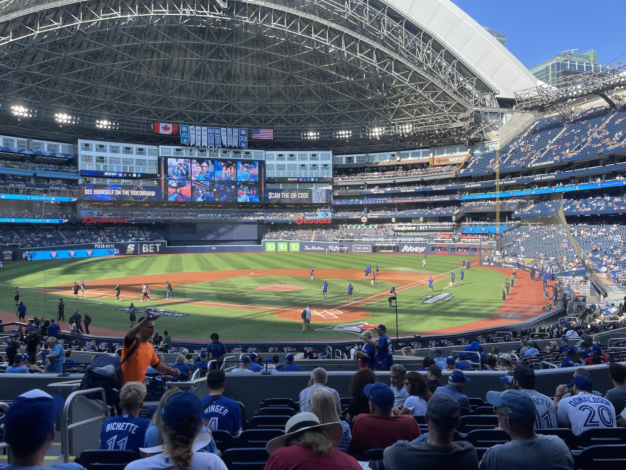 Vue réelle des fans prise de la Section 125 au site Rogers Centre par Amy B