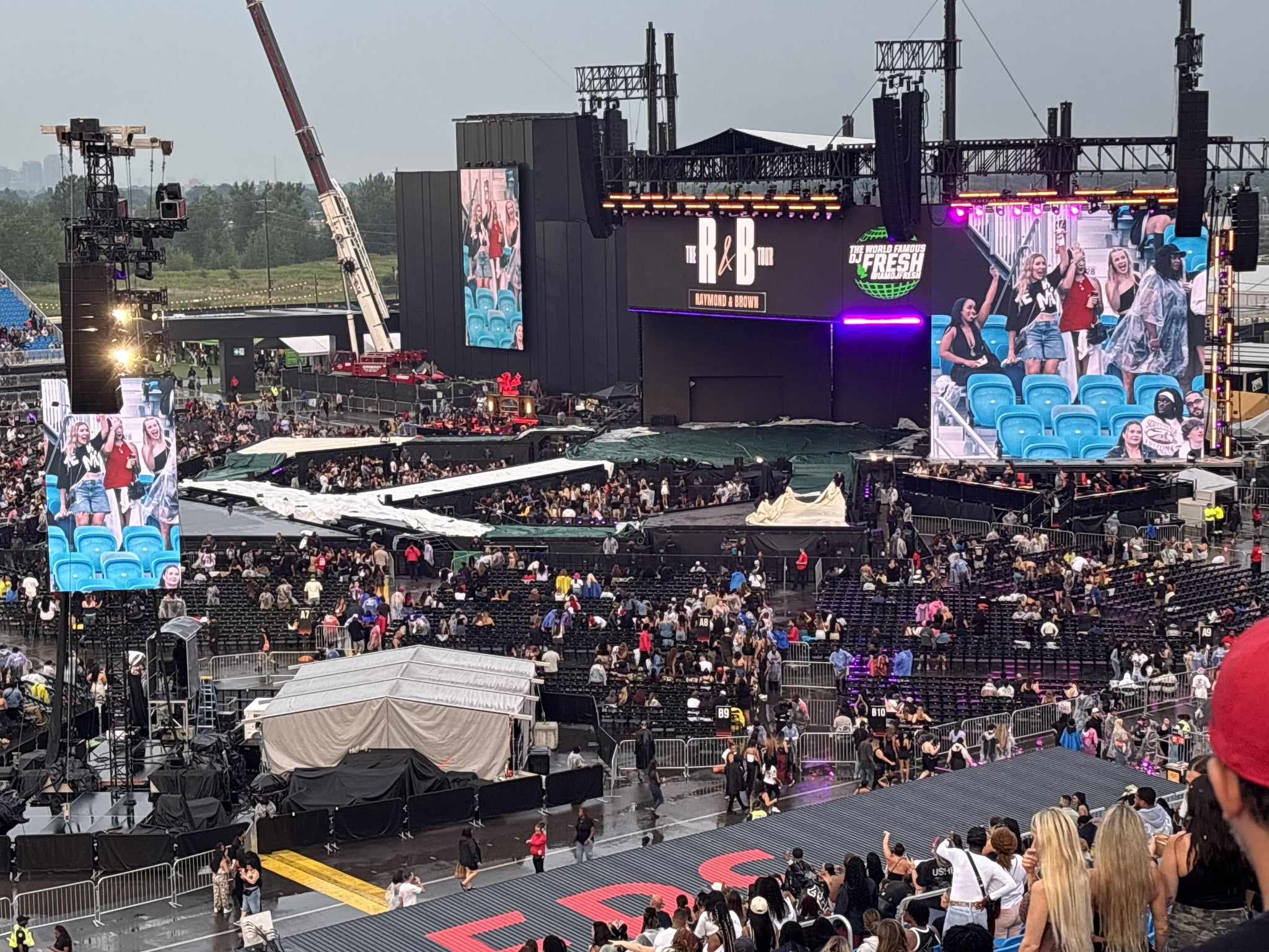 Vue réelle des fans prise de la West 105 au site Rogers Stadium - Toronto par Scott W