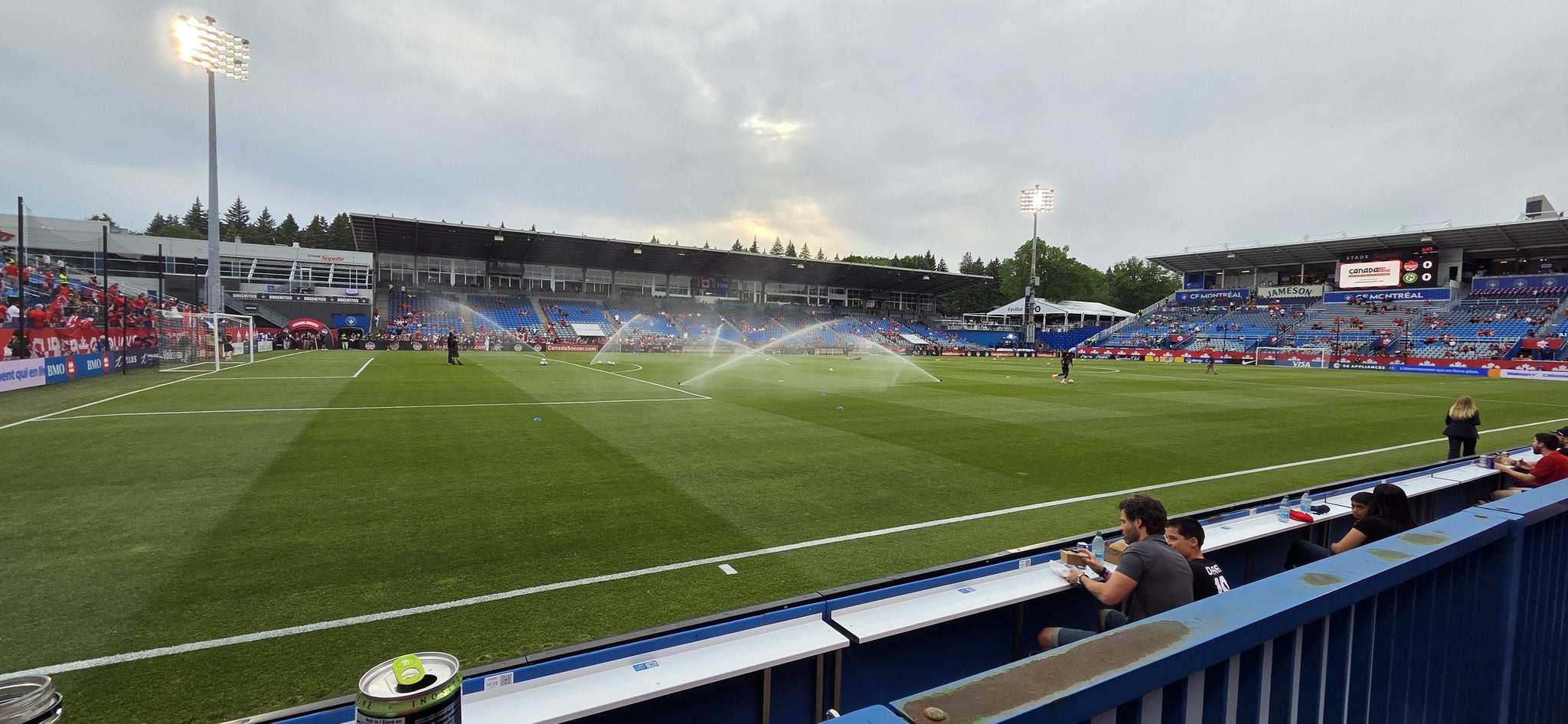 Vue réelle des fans prise de la Section 126 au site Saputo Stadium par Steven H