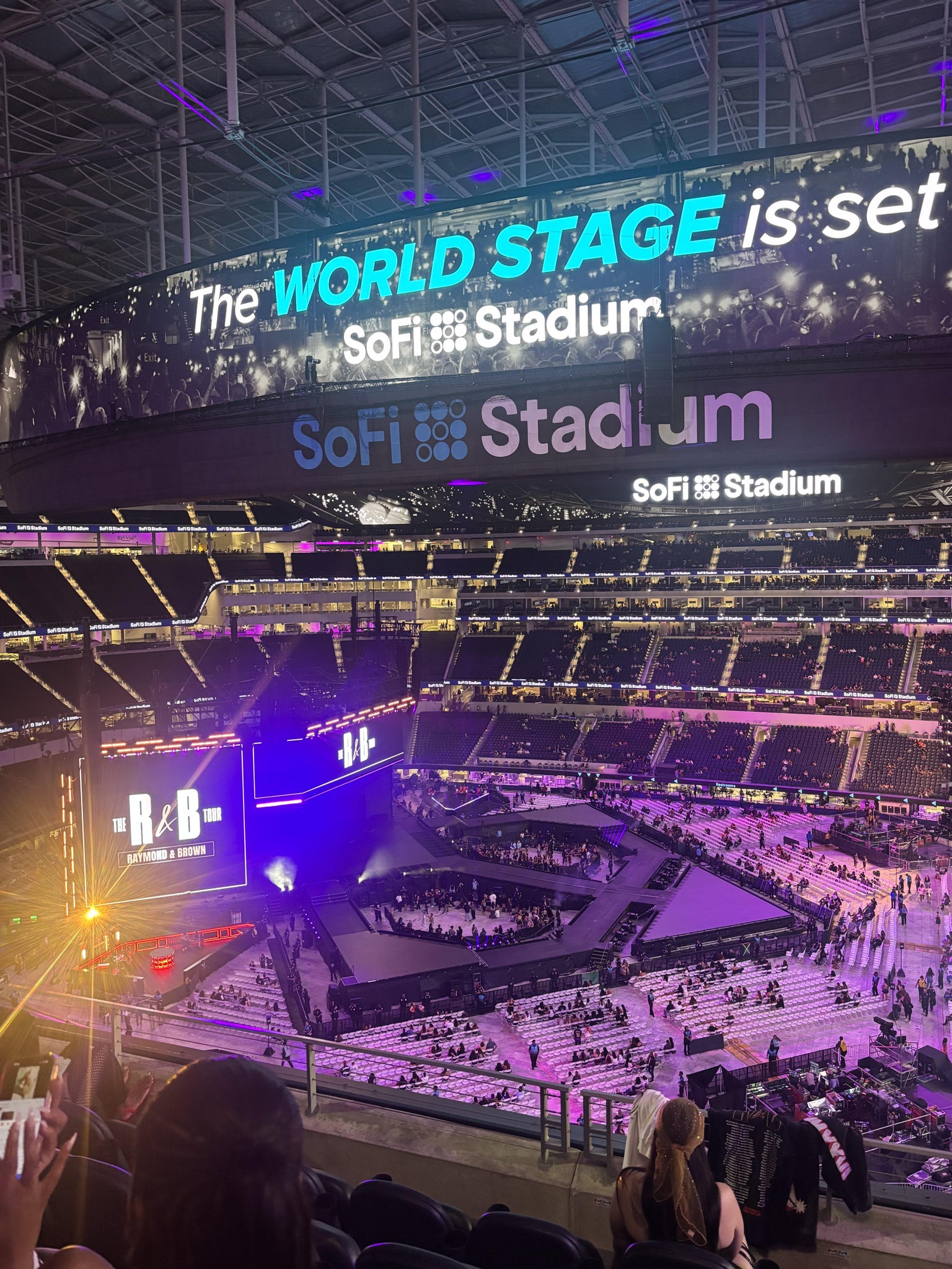 Vue réelle des fans prise de la Section 324 au site SoFi Stadium par Anonymous User
