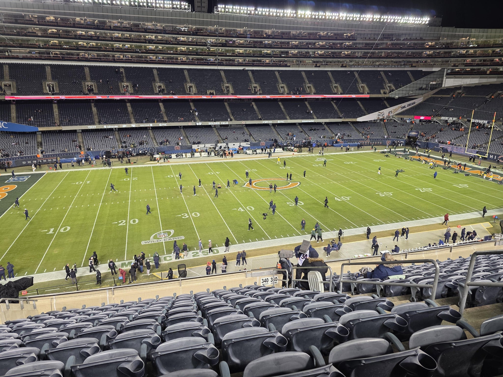 Vue réelle des fans prise de la Section 340 au site Soldier Field par Robert W