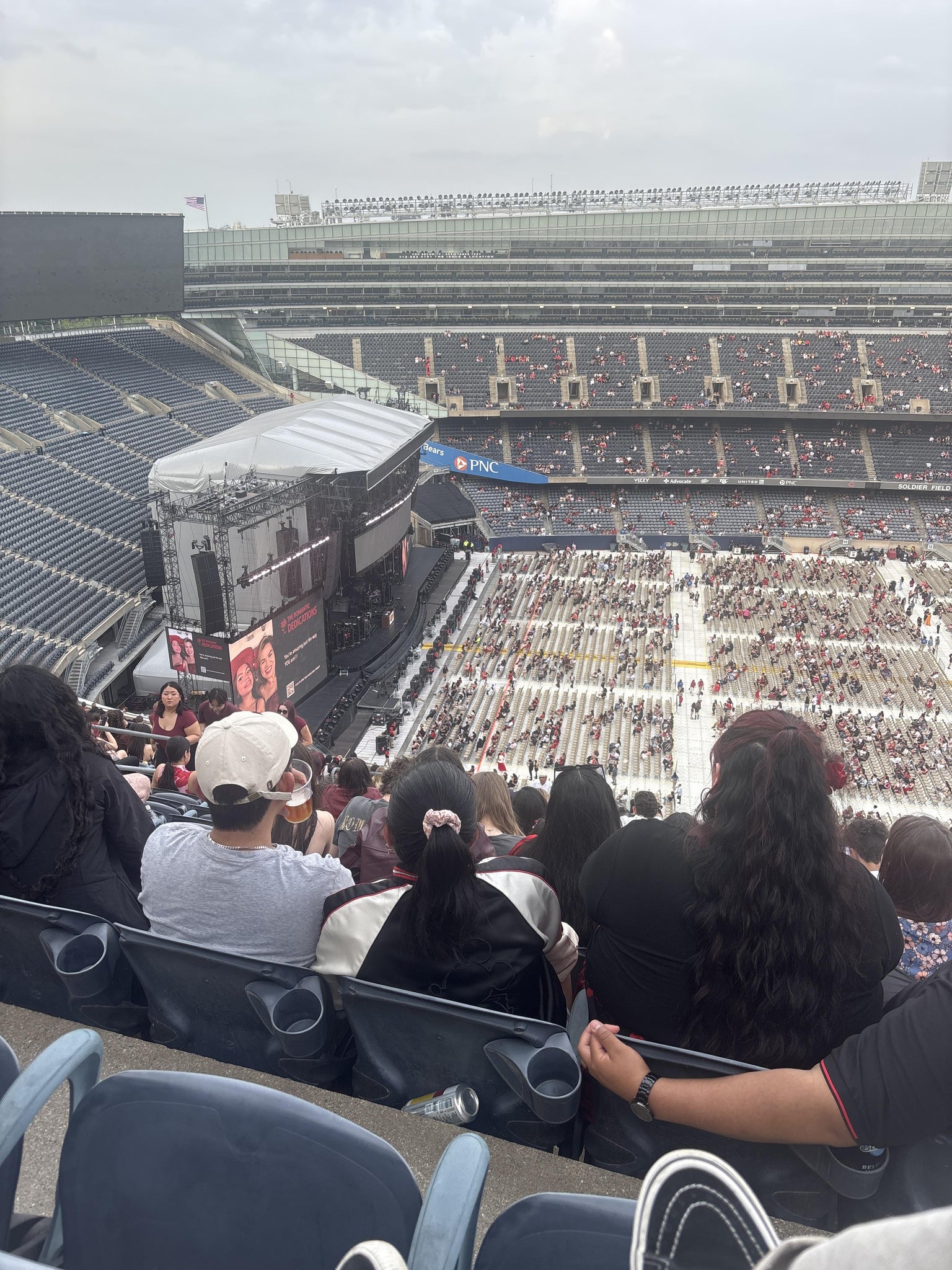 Vue réelle des fans prise de la Section 440 au site Soldier Field par Nina R