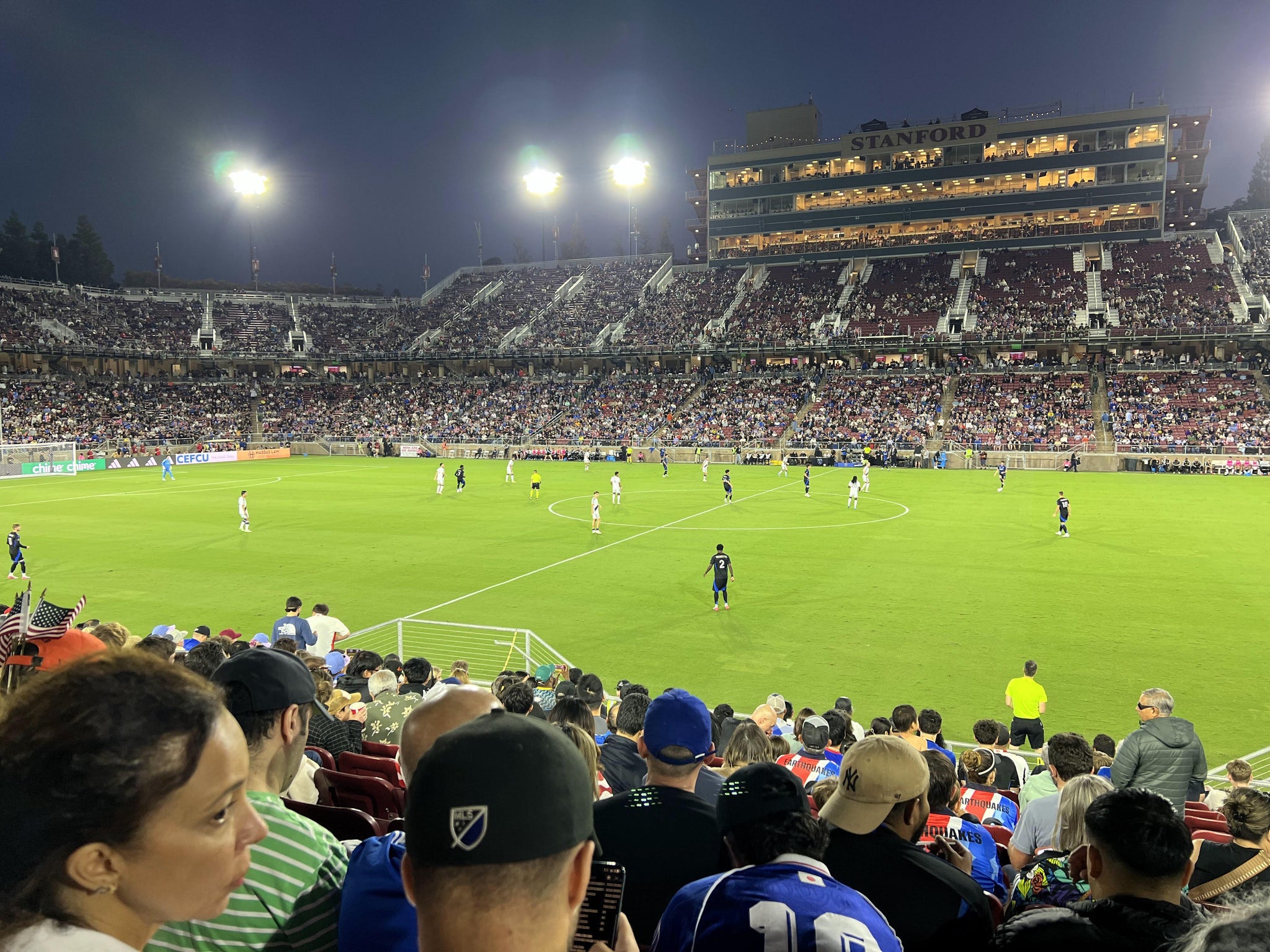 Vue réelle des fans prise de la Section 132 au site Stanford Stadium par Praveen S