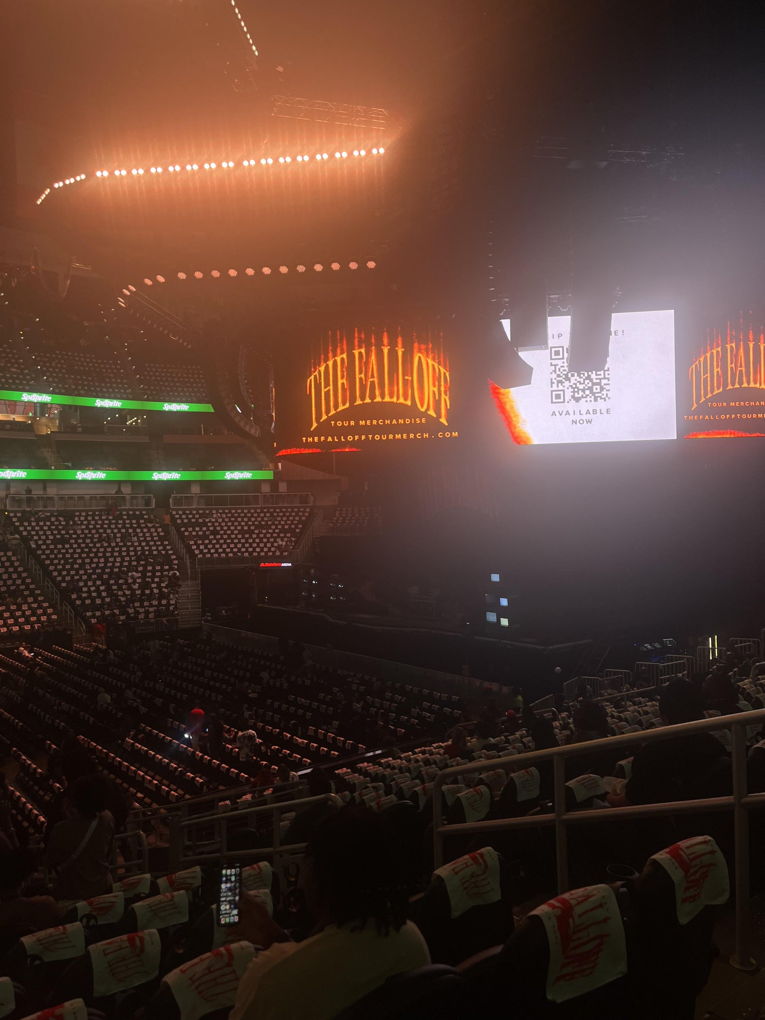 Vue réelle des fans prise de la Section 108 au site State Farm Arena par Kaylana B