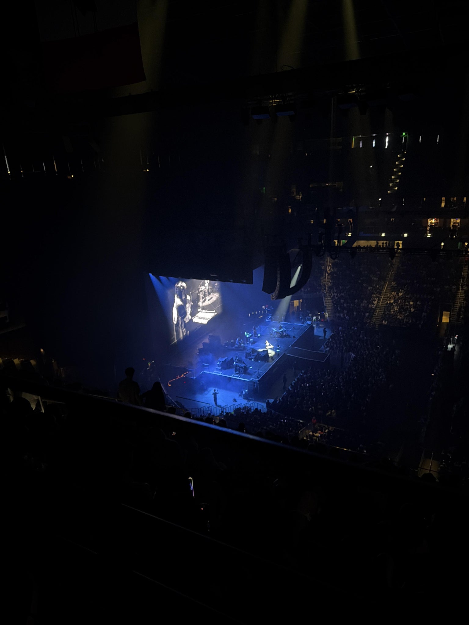 Vue réelle des fans prise de la Section 223 au site State Farm Arena par Daphne A