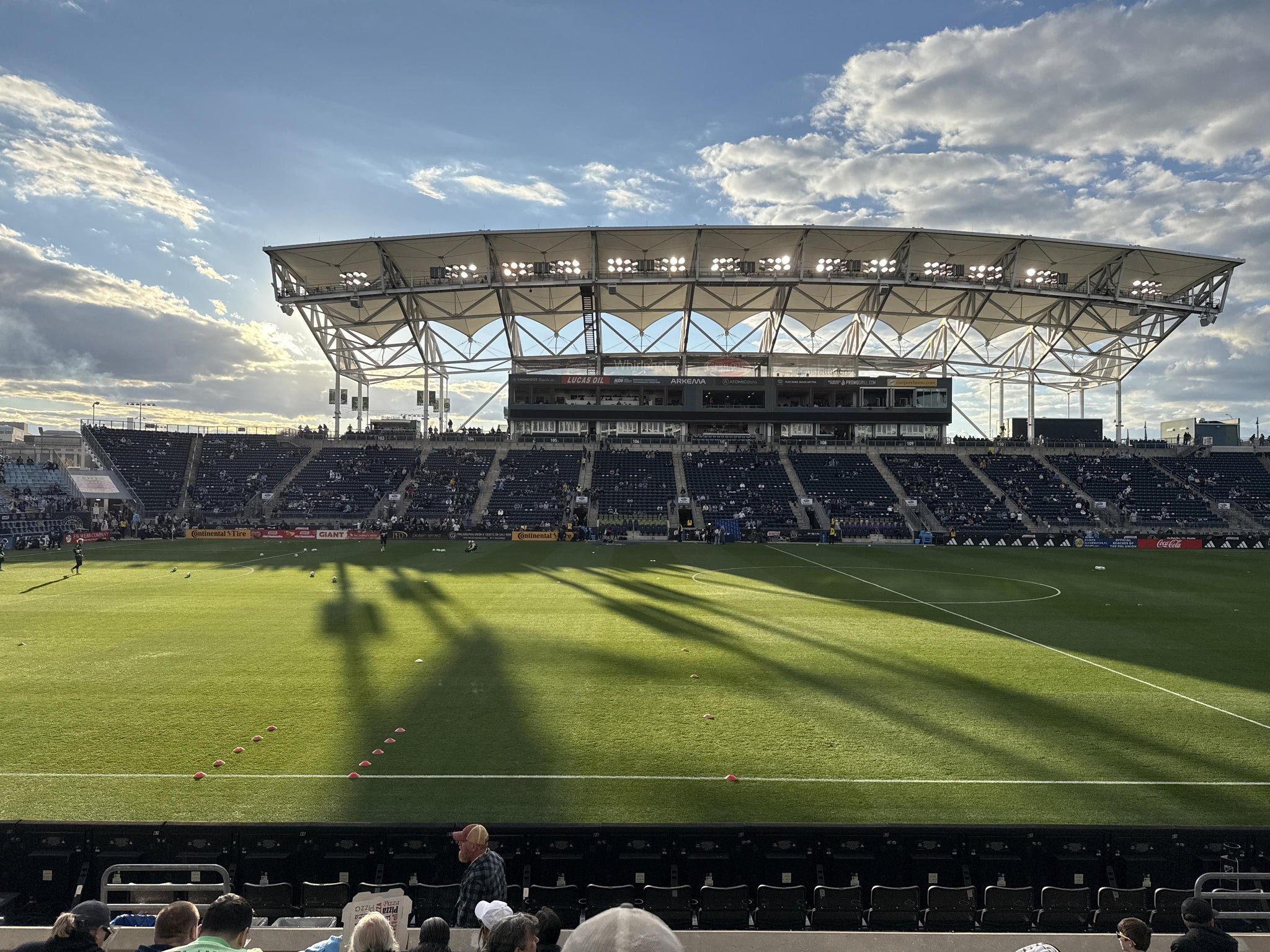 Vue réelle des fans prise de la Section 128 au site Subaru Park par Vadim S